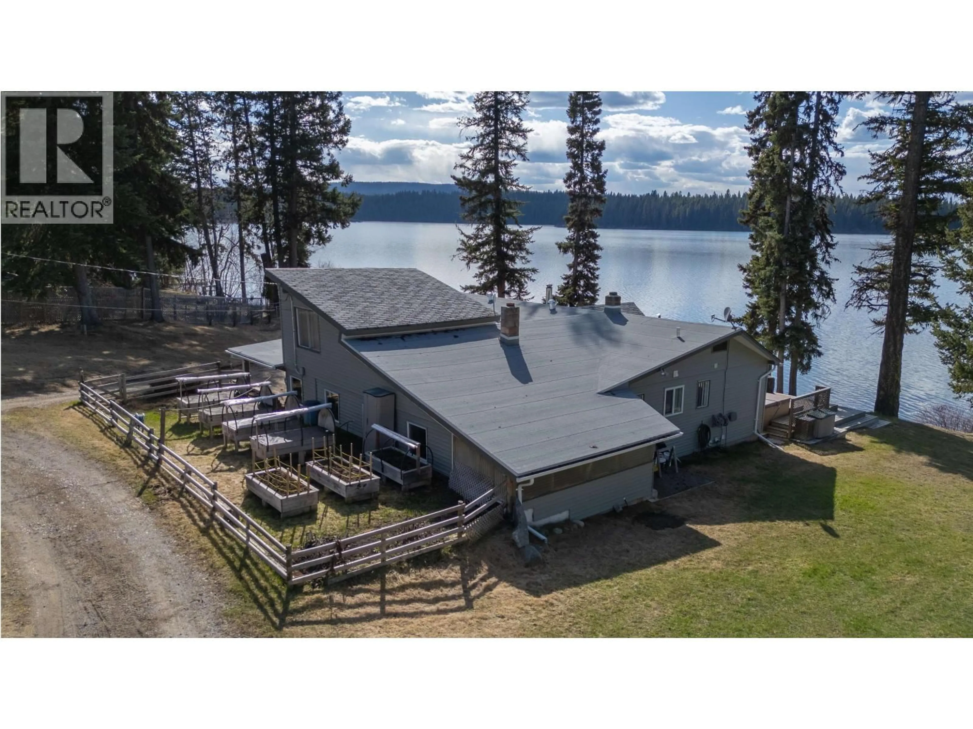 A pic from outside/outdoor area/front of a property/back of a property/a pic from drone, water/lake/river/ocean view for 6231 LYNES CREEK ROAD, Williams Lake British Columbia V2G4Z1