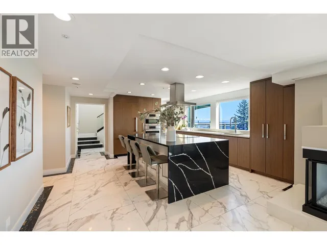701 - 3105 DEER RIDGE DRIVE, West Vancouver 2