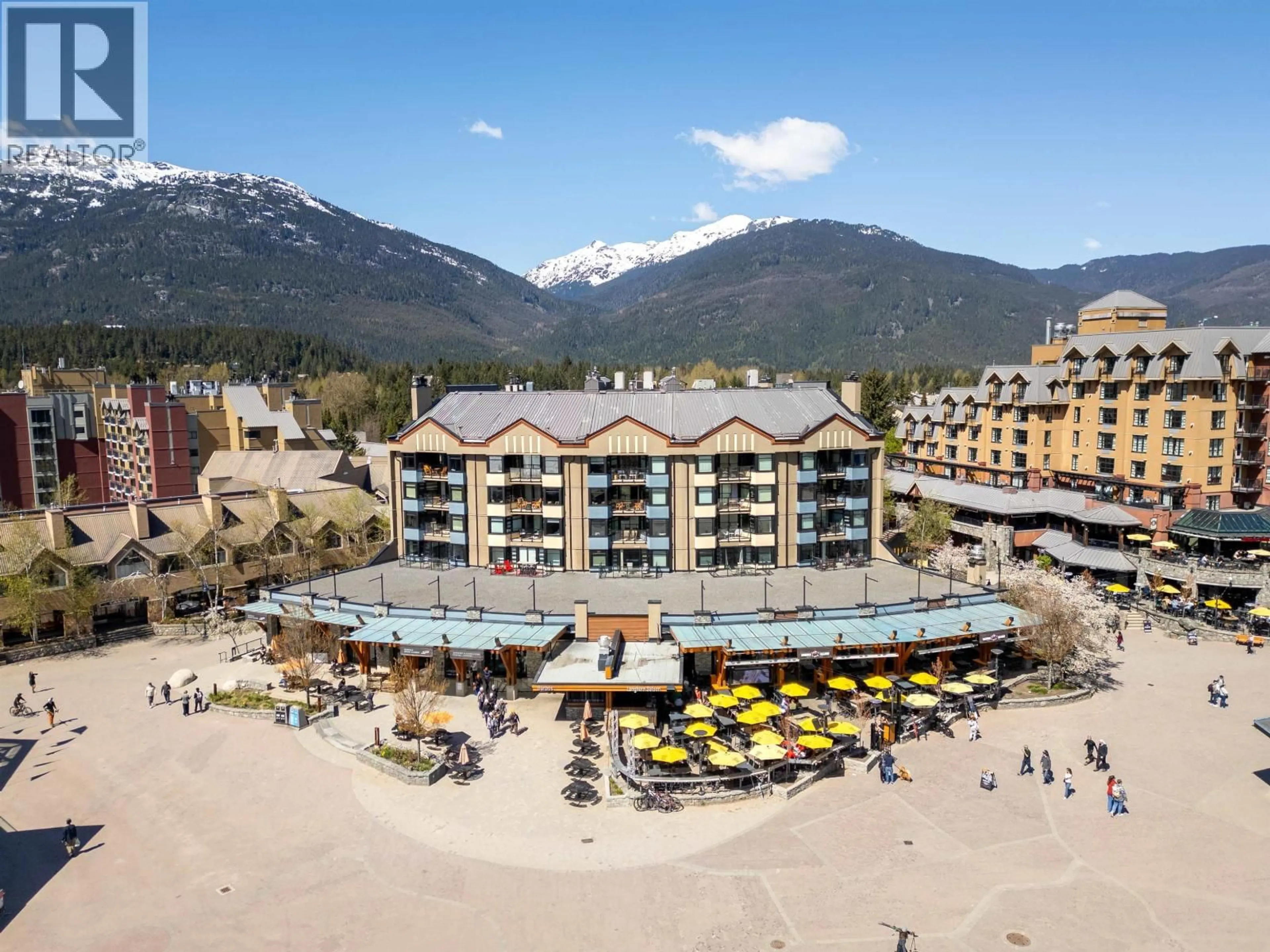 A pic from outside/outdoor area/front of a property/back of a property/a pic from drone, mountain view for 303 - 4280 MOUNTAIN SQUARE, Whistler British Columbia V8E1B9