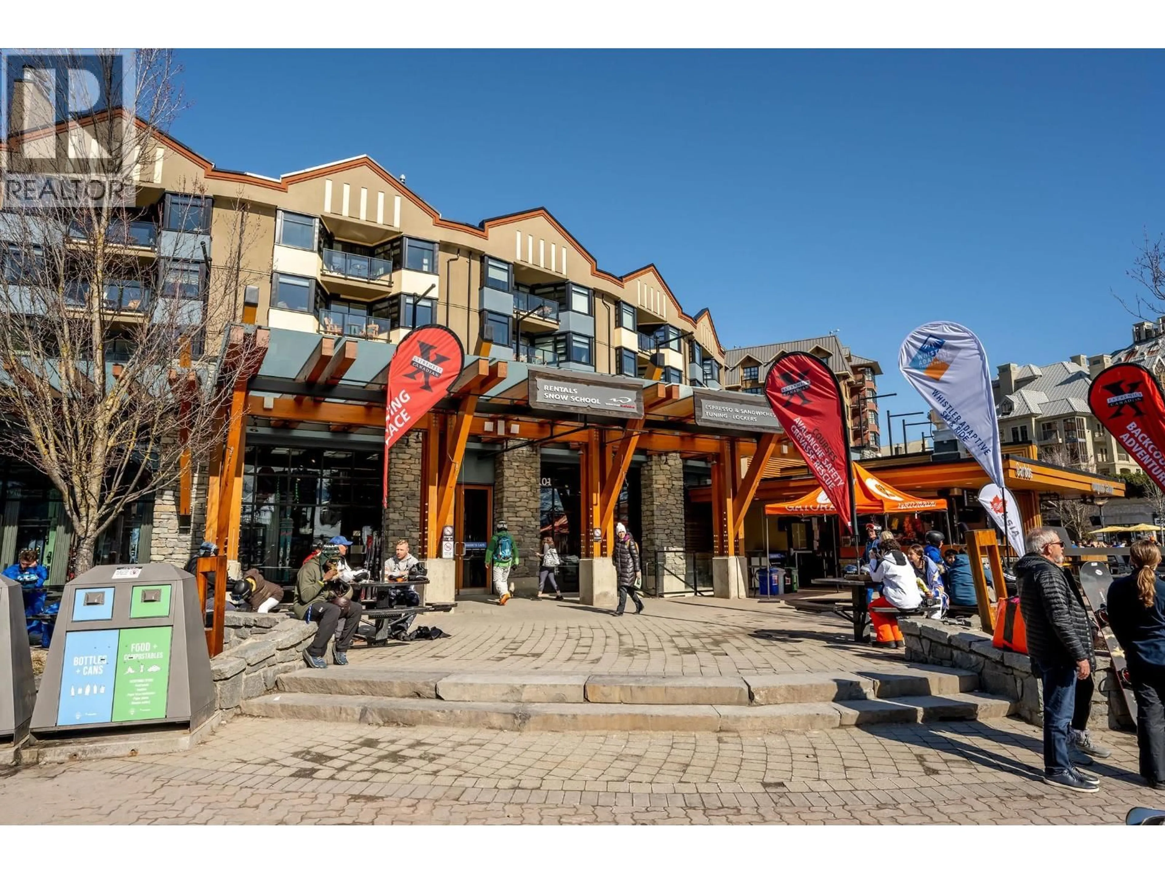 Patio, street for 303 - 4280 MOUNTAIN SQUARE, Whistler British Columbia V8E1B9