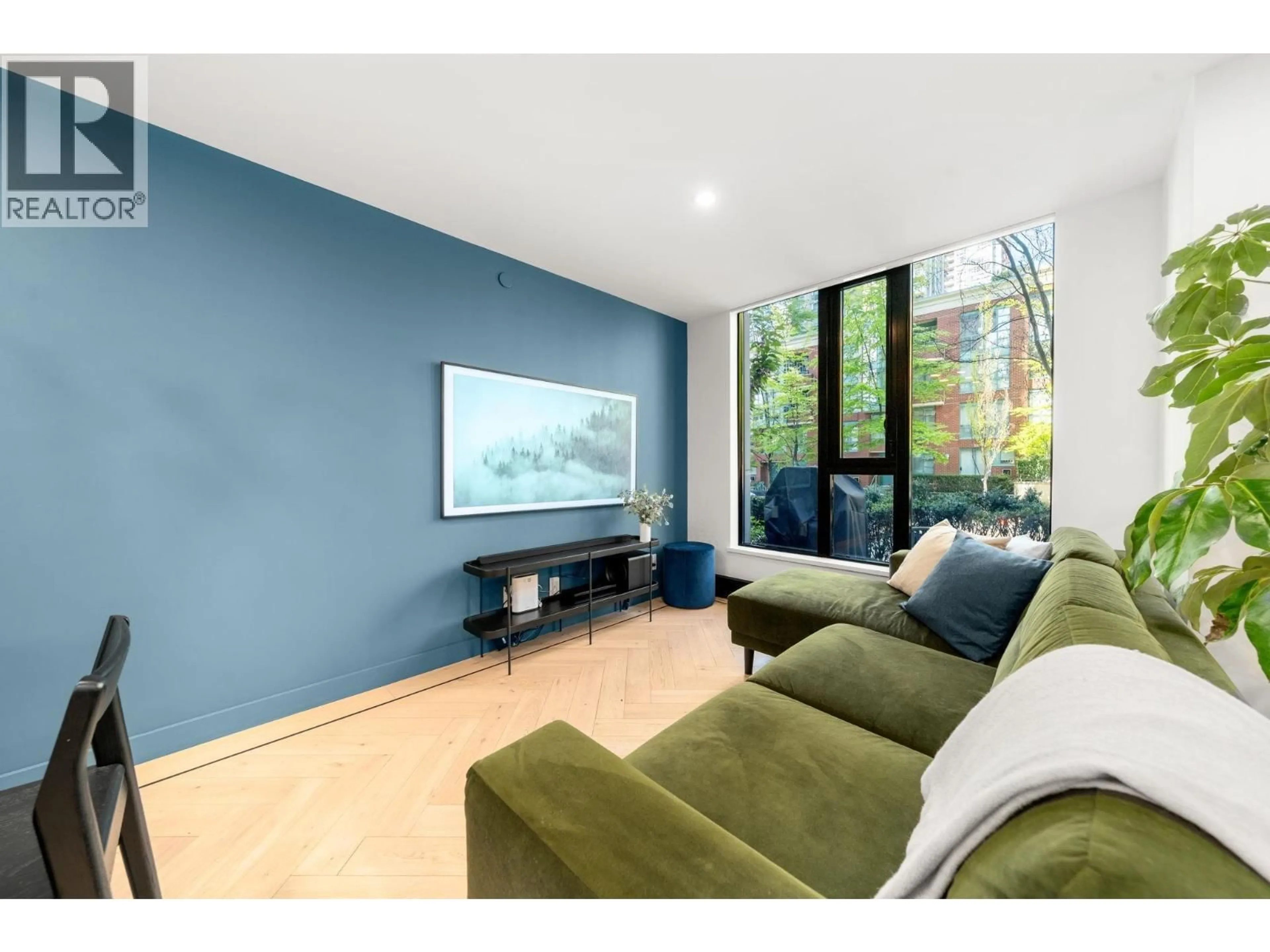Unknown for 918 HOMER STREET, Vancouver British Columbia V6B1T7