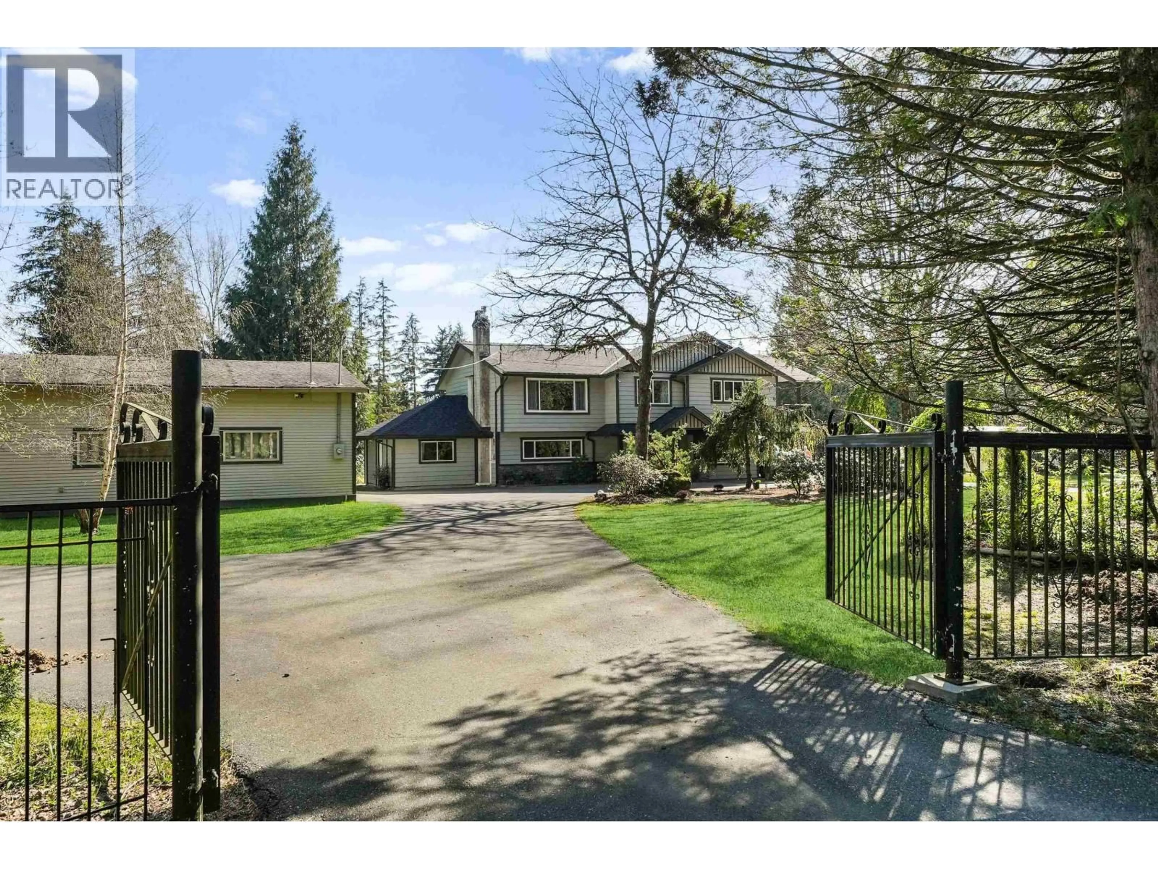 A pic from outside/outdoor area/front of a property/back of a property/a pic from drone, street for 27924 112 STREET, Maple Ridge British Columbia V2W1M9