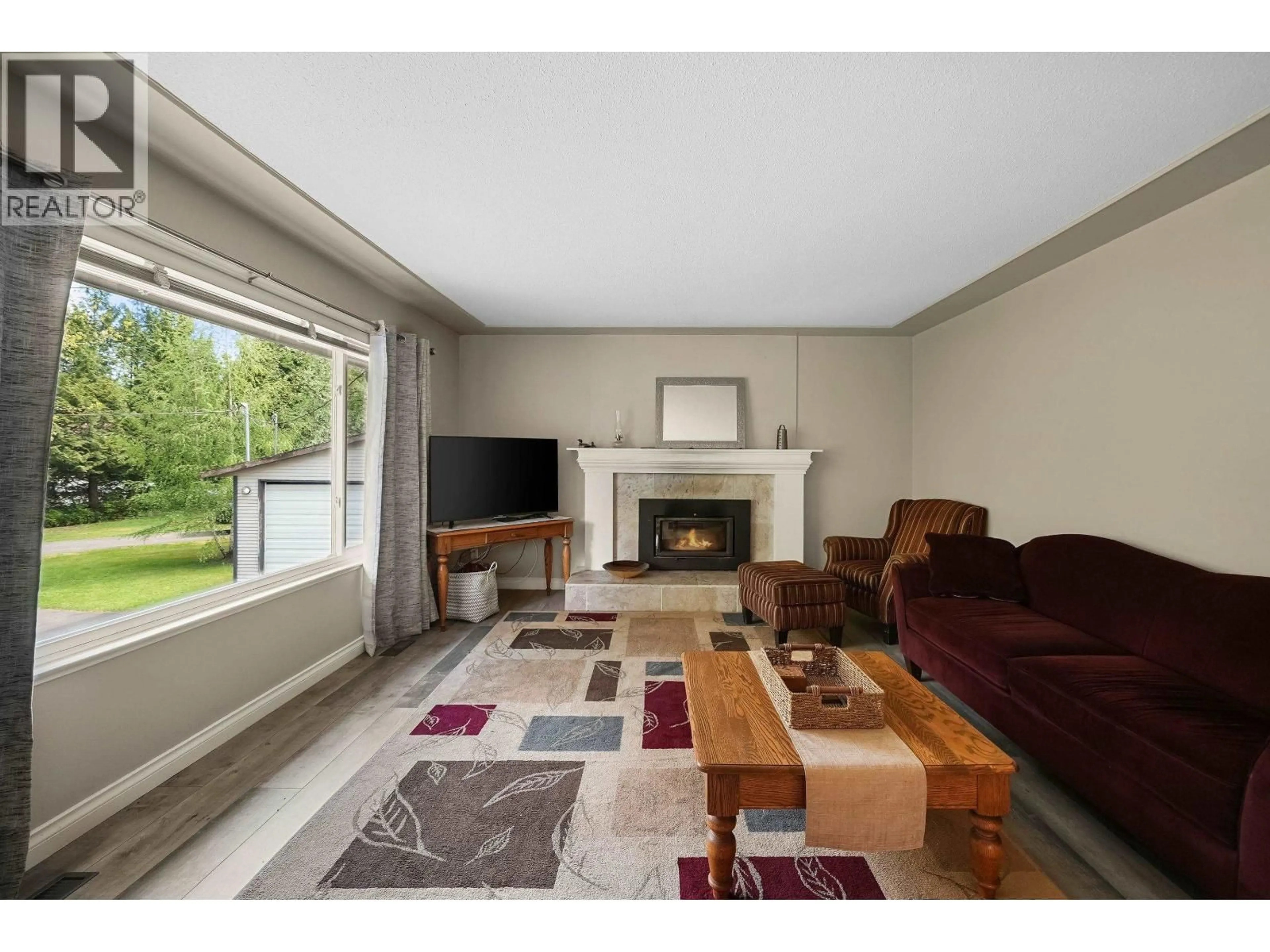 Living room with furniture, unknown for 27924 112 STREET, Maple Ridge British Columbia V2W1M9