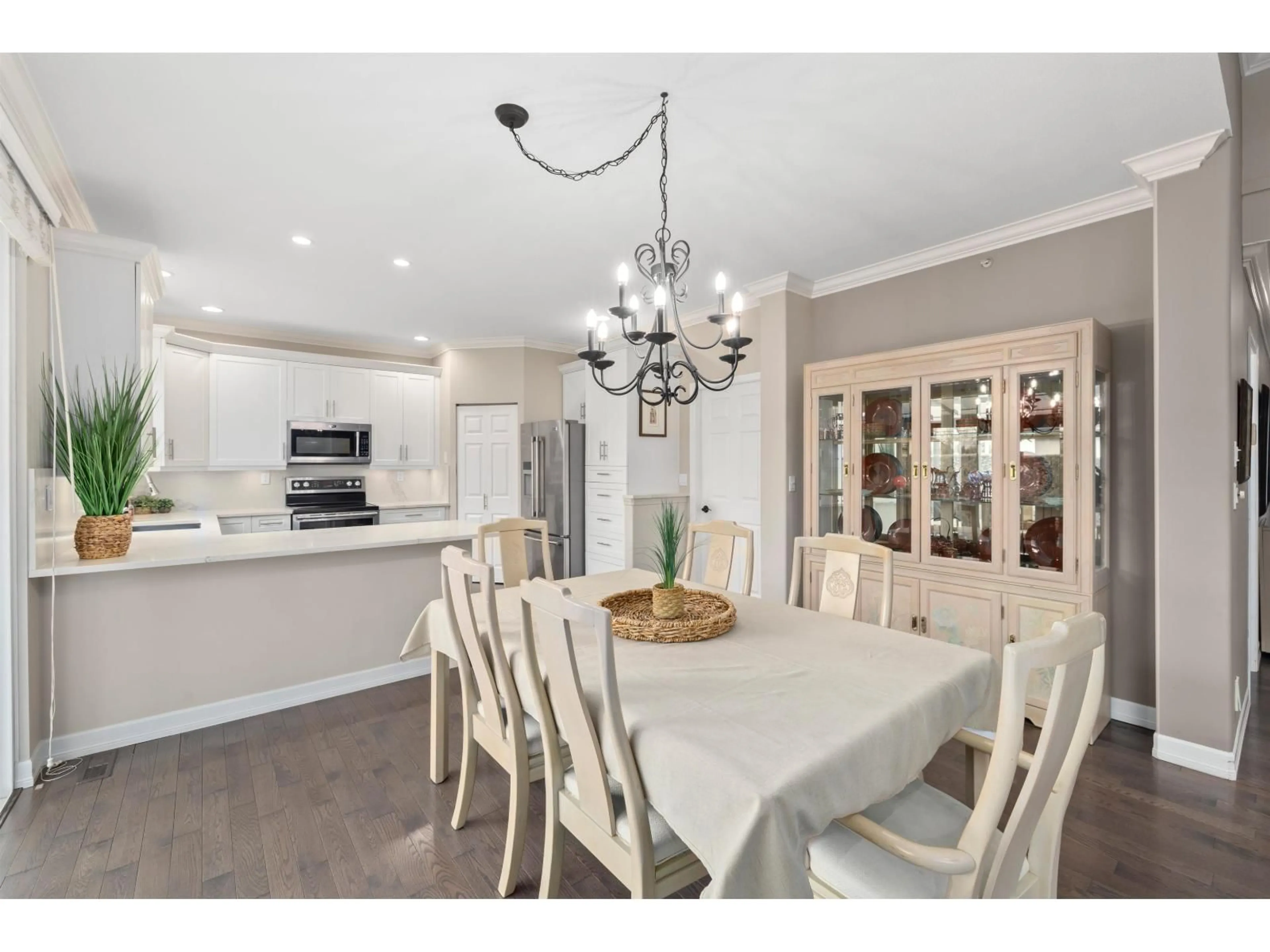 Dining room, unknown for 18377 66TH AVENUE, Surrey British Columbia V3S9A1