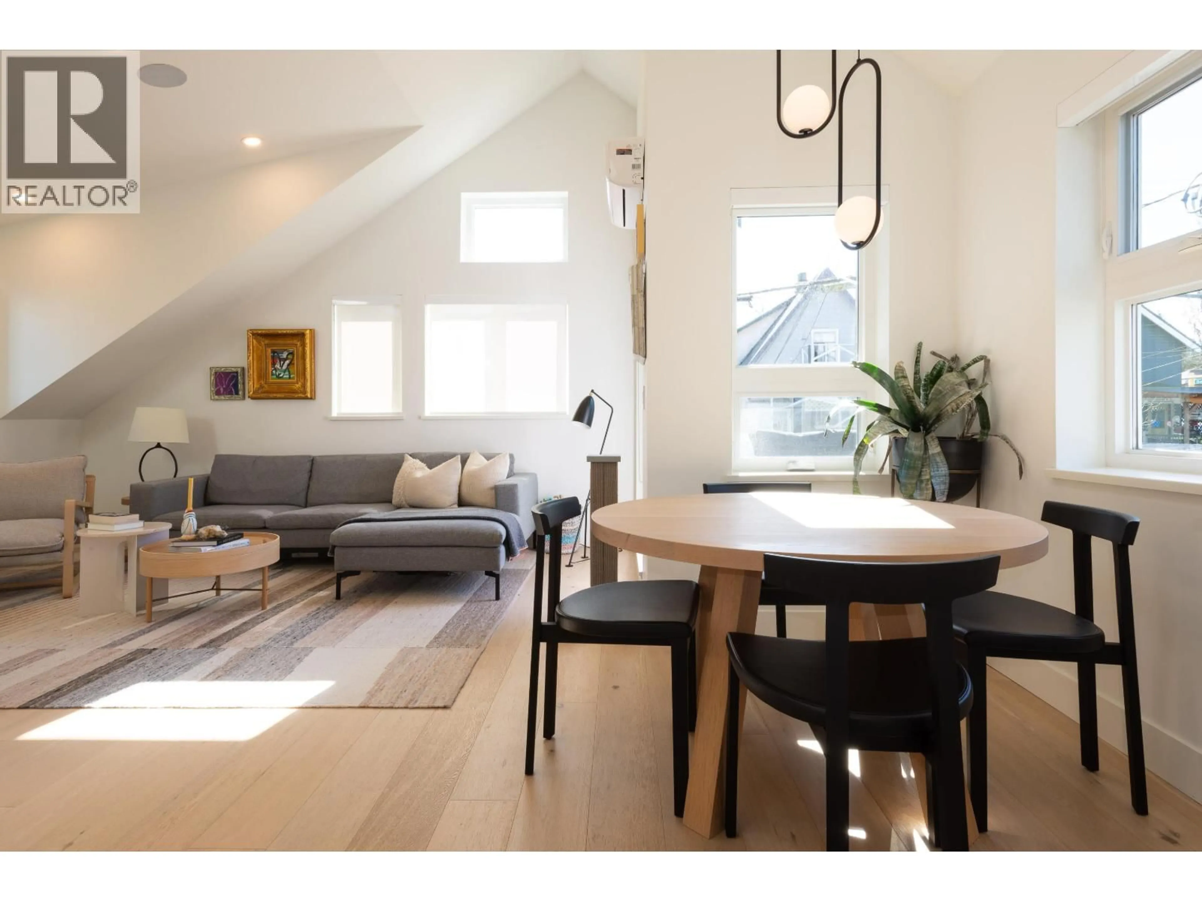 Living room with furniture, wood/laminate floor for 1346 11TH AVENUE, Vancouver British Columbia V5N1Y5