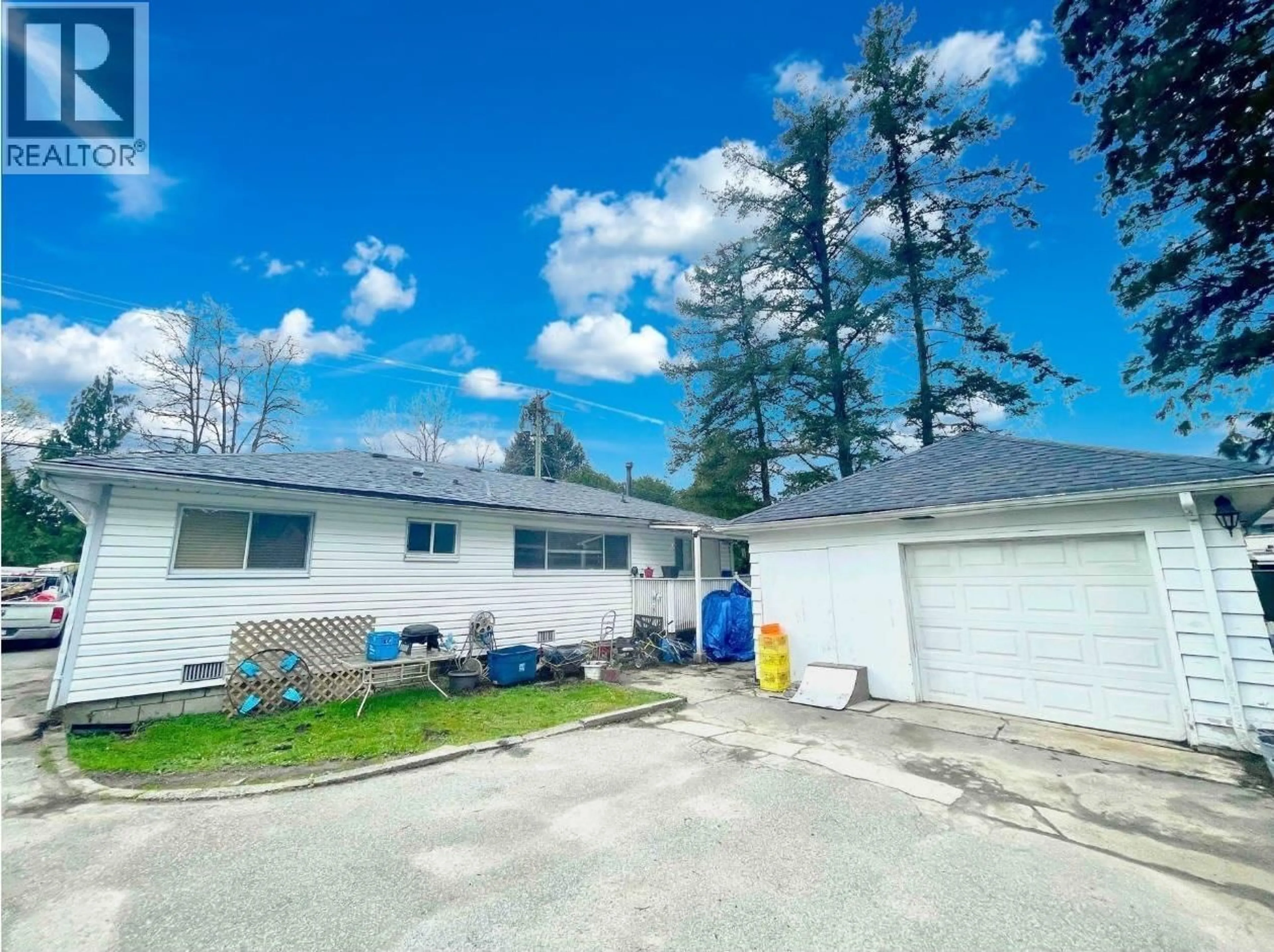 A pic from outside/outdoor area/front of a property/back of a property/a pic from drone, street for 3684 CEDAR DRIVE, Port Coquitlam British Columbia V3B3C9