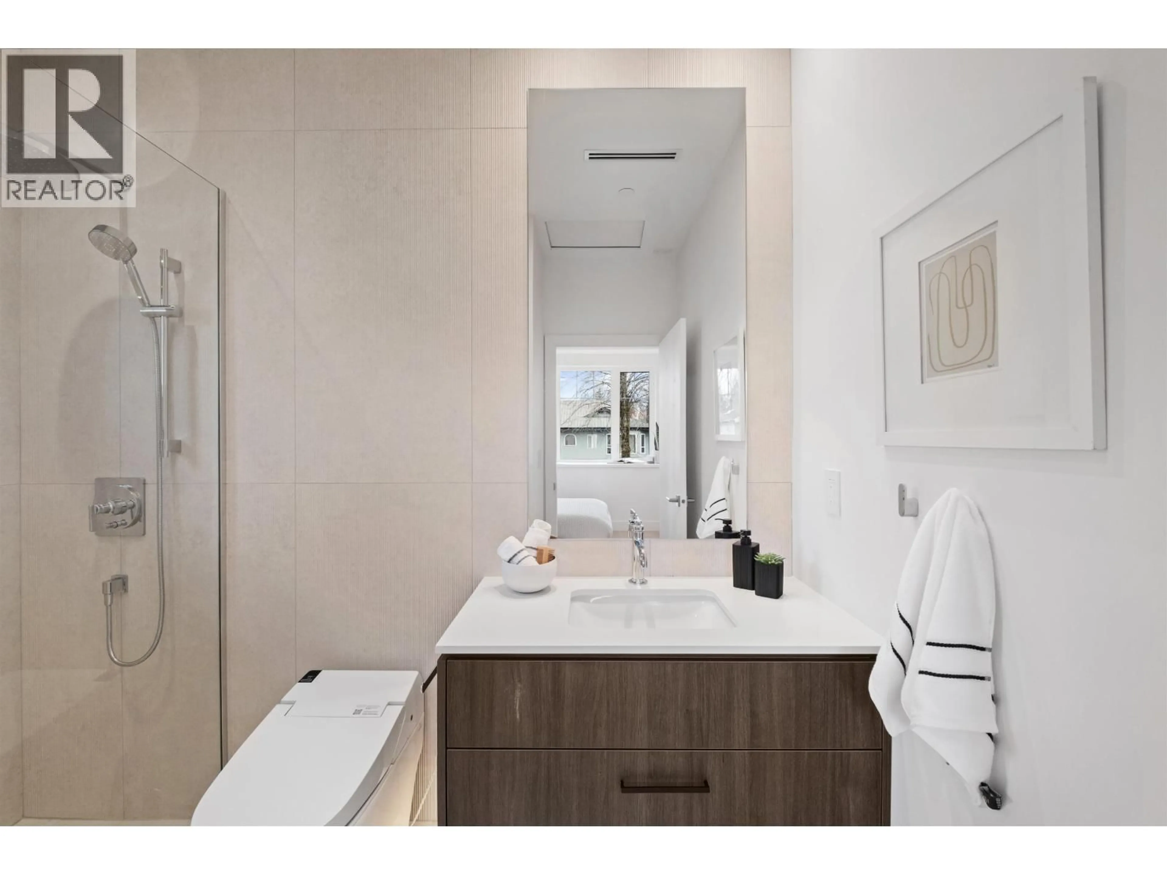Contemporary bathroom, ceramic/tile floor for 2238 5TH AVENUE, Vancouver British Columbia V5N1M8