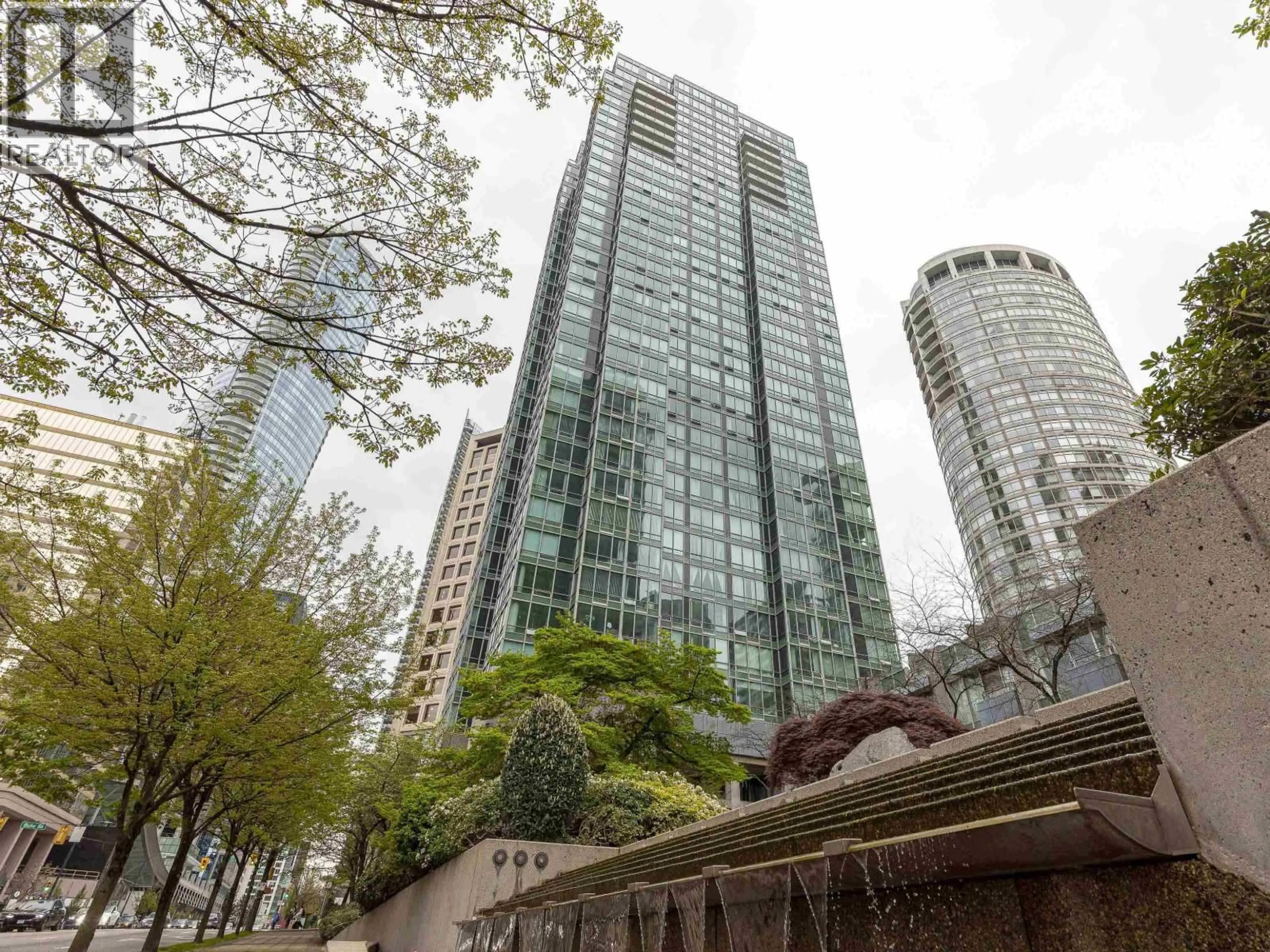 Unknown for 501 - 1200 GEORGIA STREET, Vancouver British Columbia V6E4R2