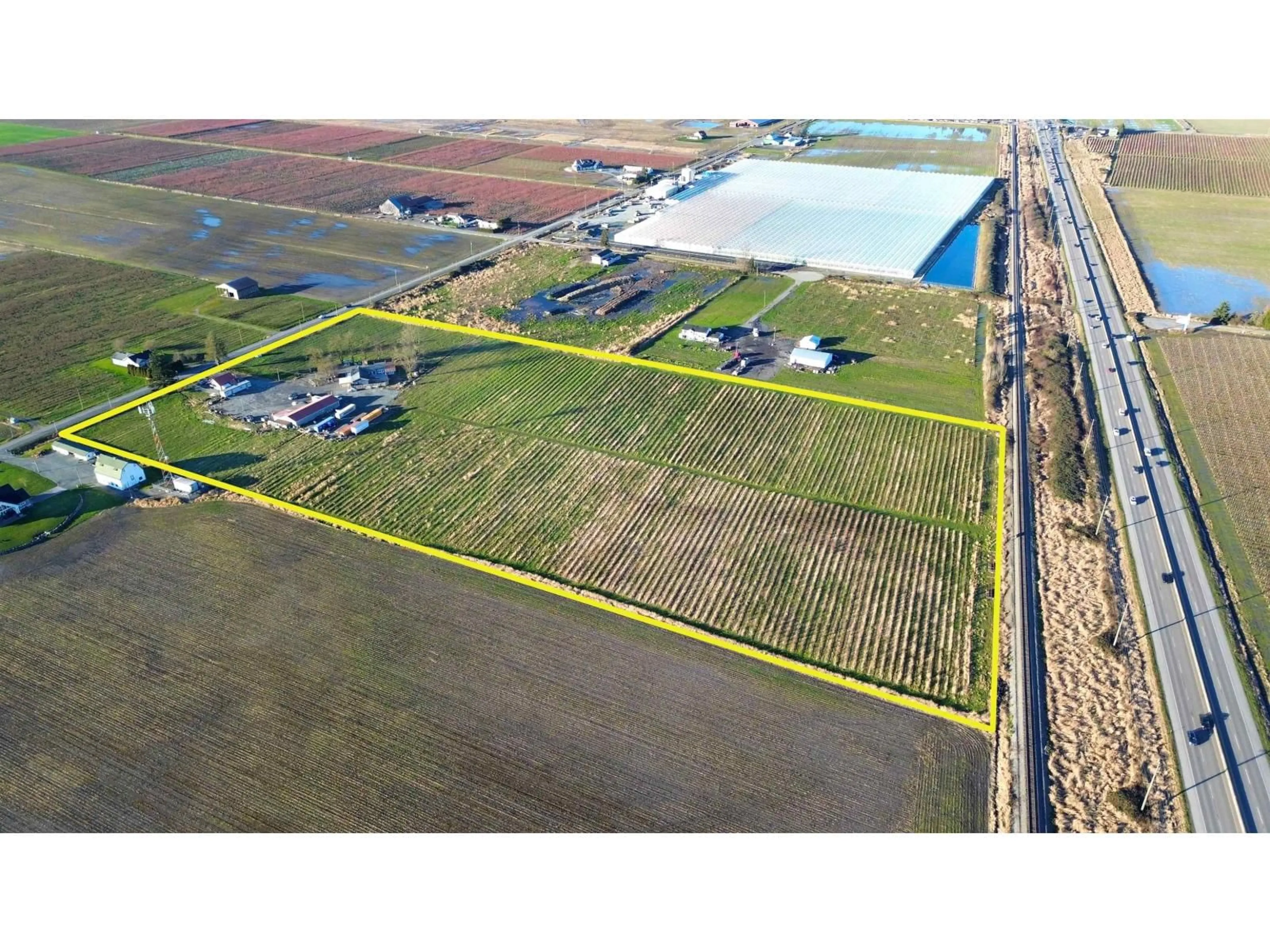 A pic from outside/outdoor area/front of a property/back of a property/a pic from drone, unknown for 5038 RIVERSIDE STREET, Abbotsford British Columbia V4X1W9