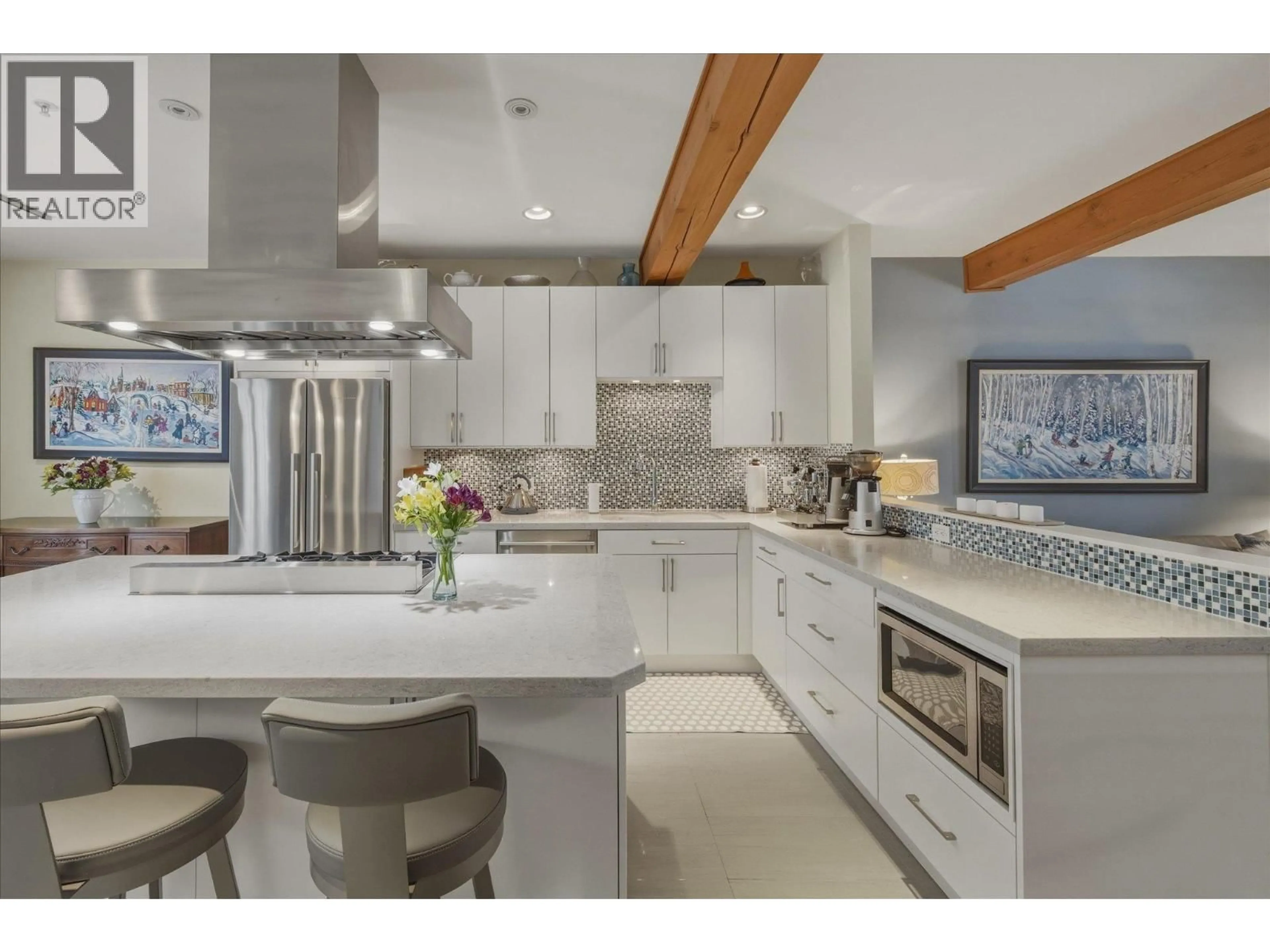 Contemporary kitchen, ceramic/tile floor for 24 - 39758 GOVERNMENT ROAD, Squamish British Columbia V8B0G3