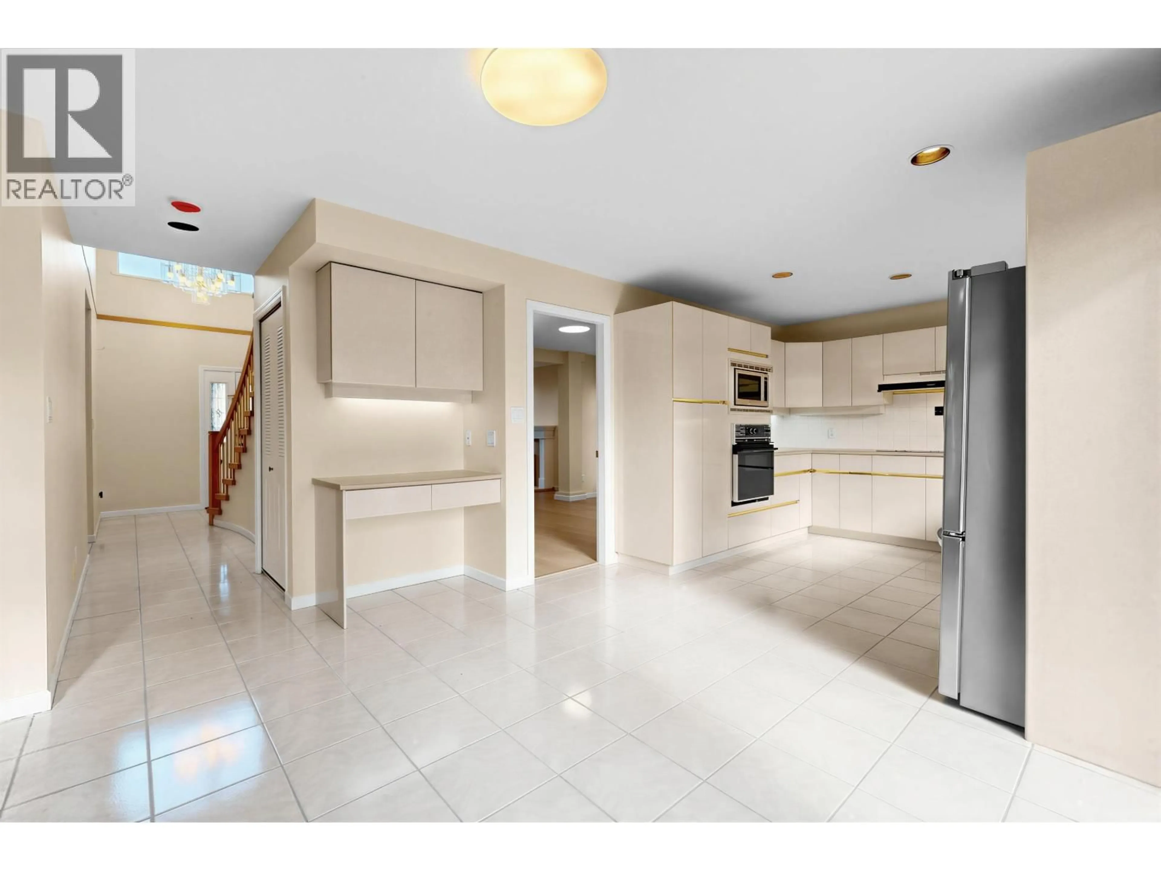 Open concept kitchen, ceramic/tile floor for 3555 MCKAY DRIVE, Richmond British Columbia V6X3R7