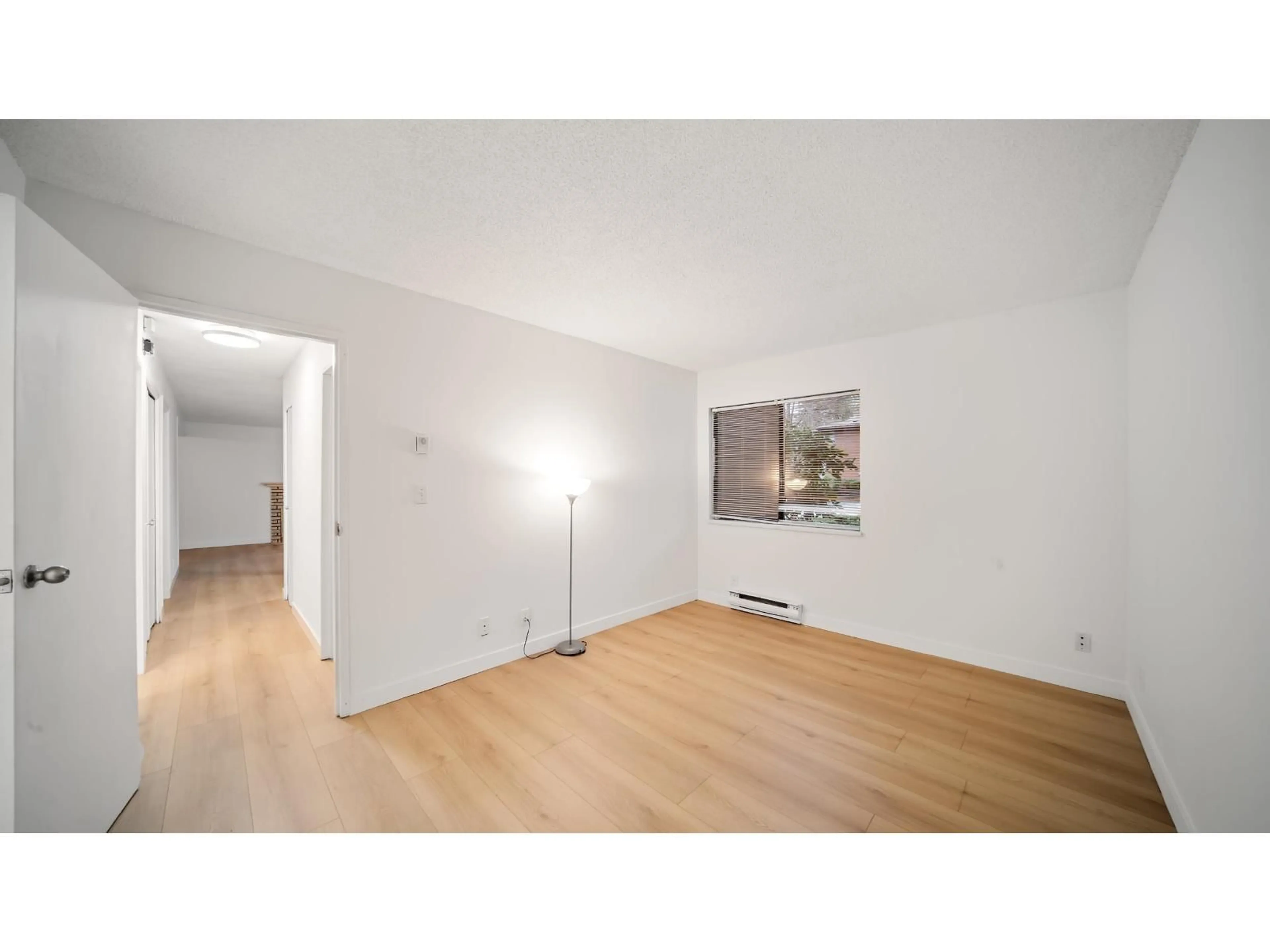 A pic of a room for 916 - 10620 150 STREET, Surrey British Columbia V3R7S1