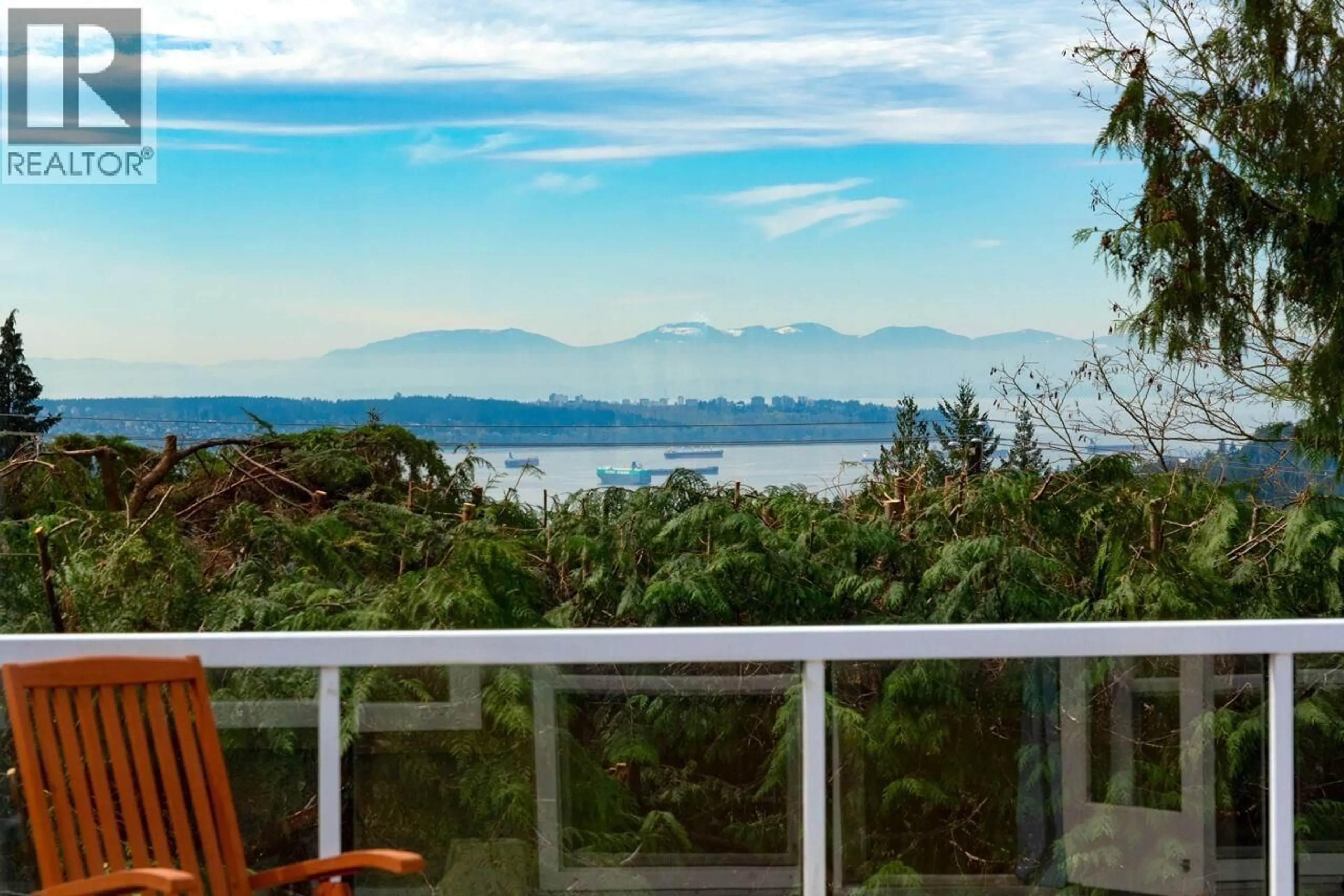 Balcony in the apartment, water/lake/river/ocean view for 647 BLUERIDGE AVENUE, North Vancouver British Columbia V7R2J4