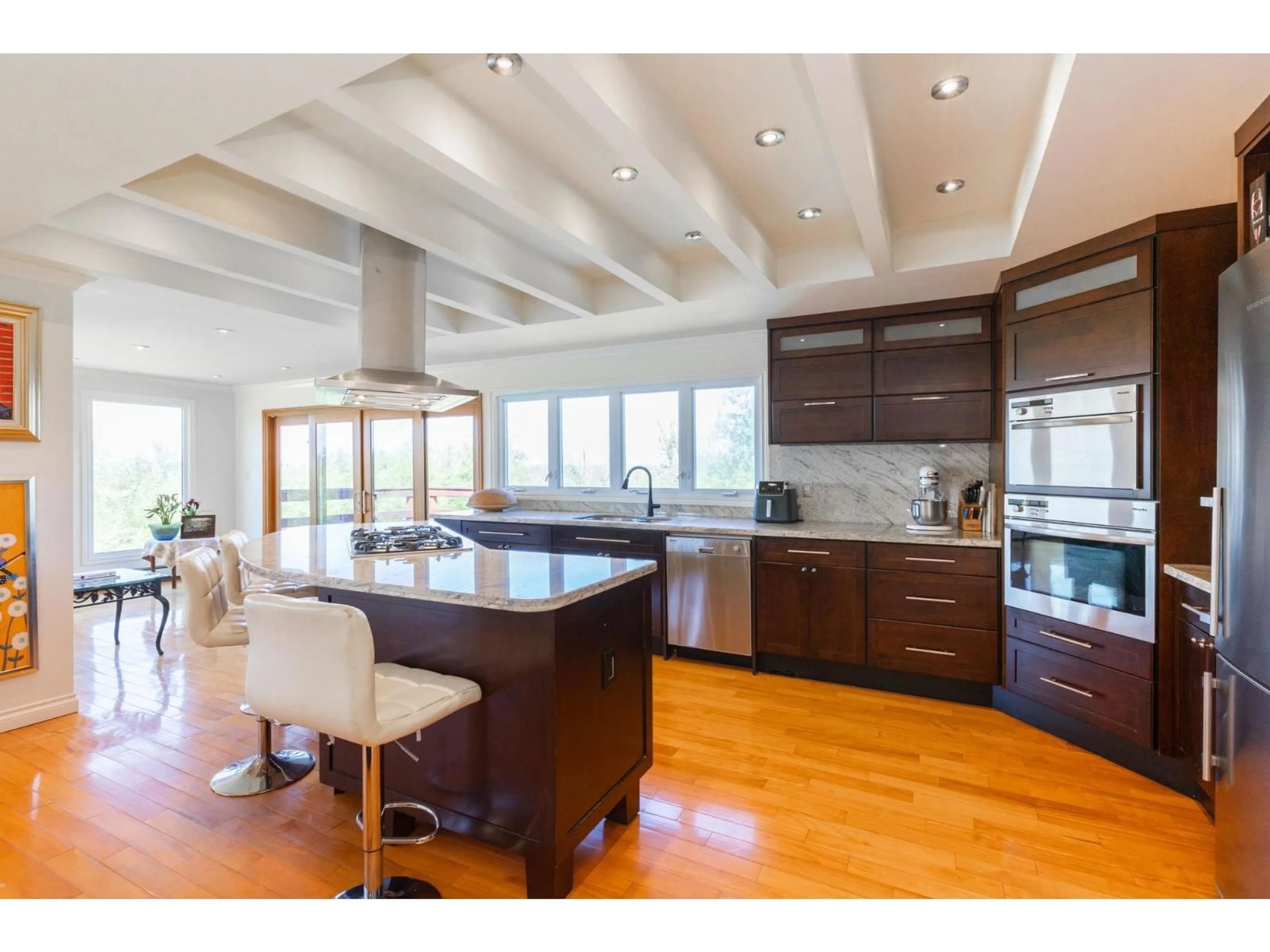 Open concept kitchen, wood/laminate floor for 162 210 STREET, Langley British Columbia V2Z2G6