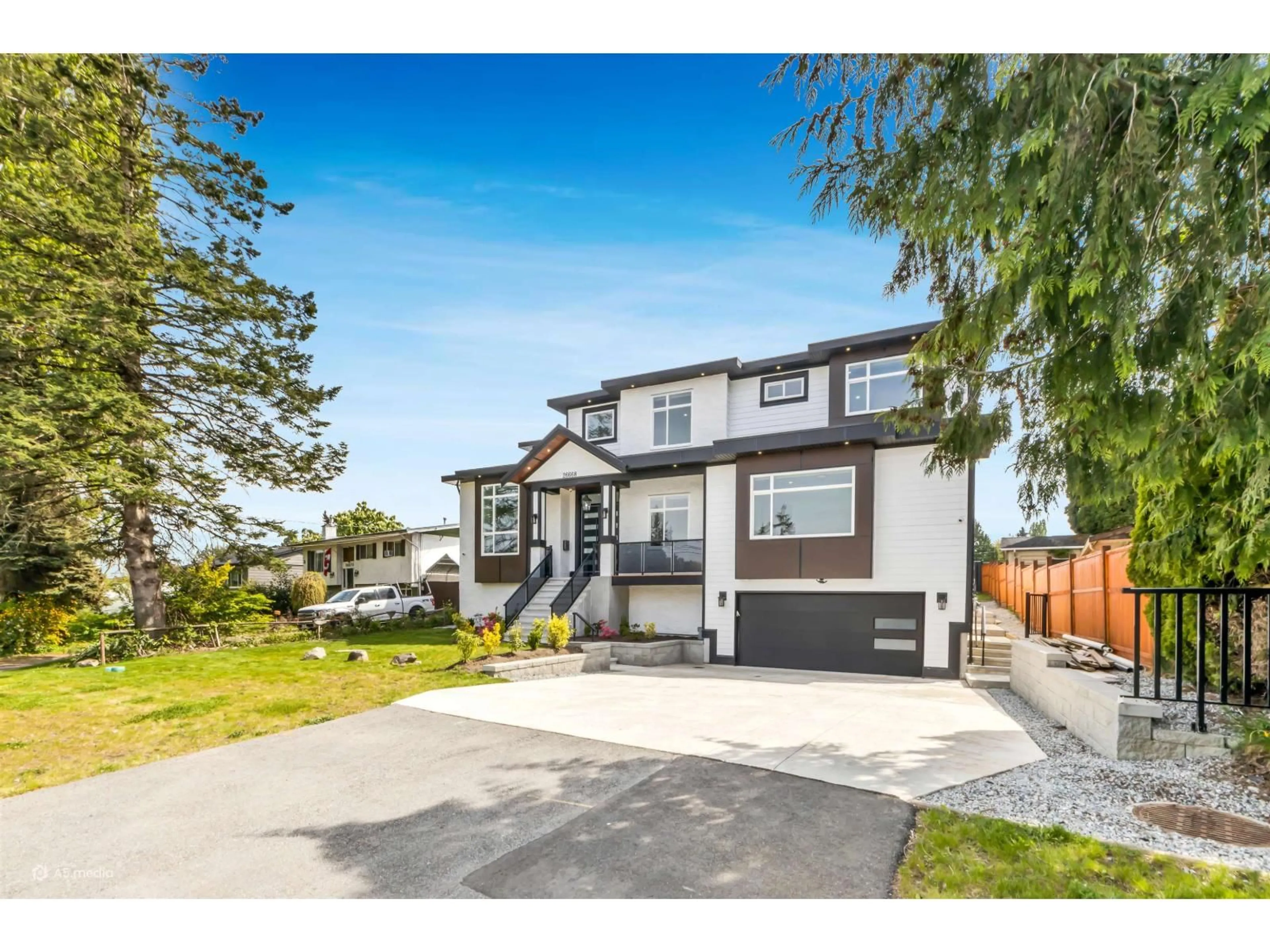 Unknown for 26668 FRASER HIGHWAY, Langley British Columbia V4W3C7