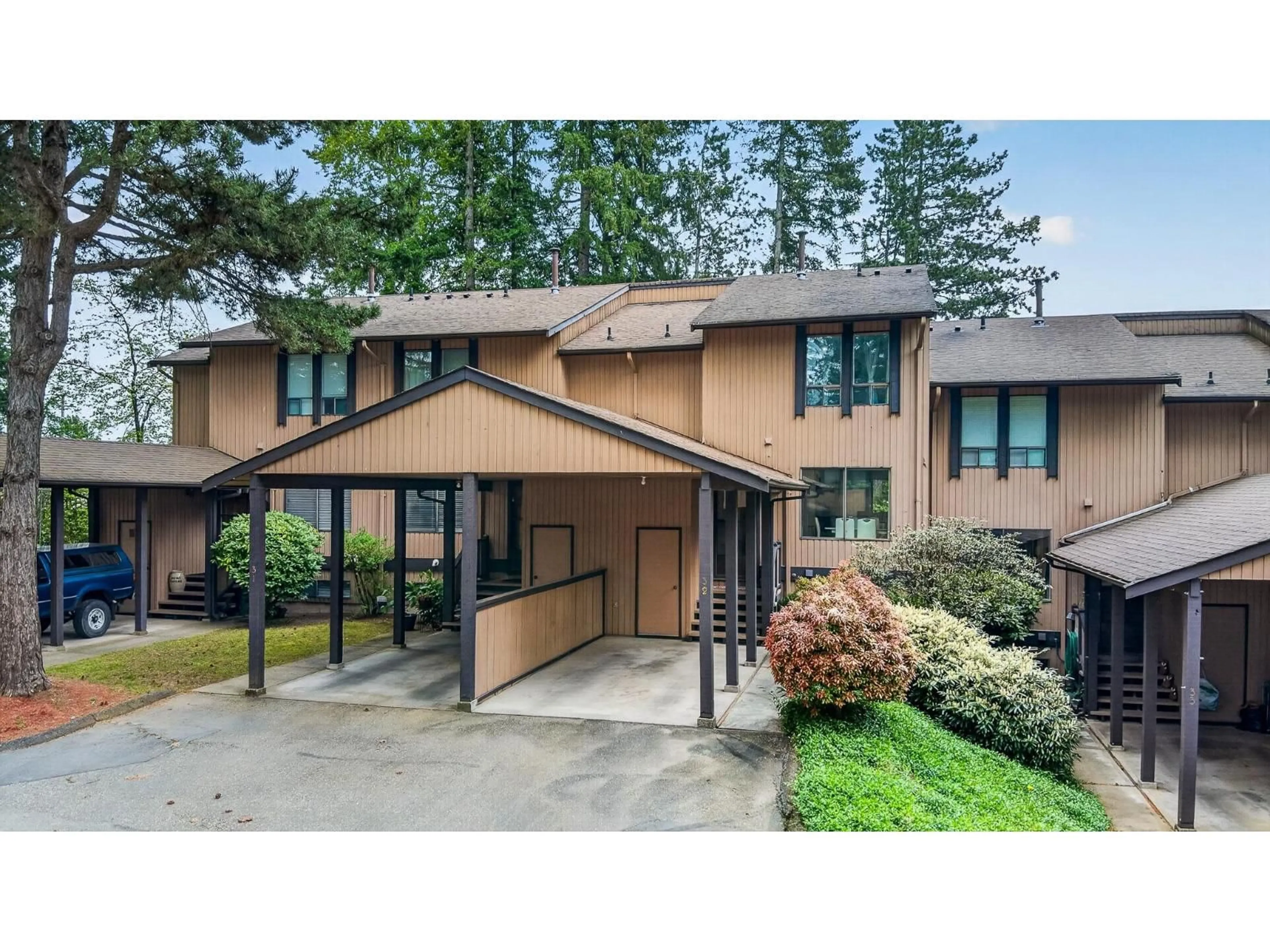 Unknown for 32 - 3015 TRETHEWEY STREET, Abbotsford British Columbia V2T3R4