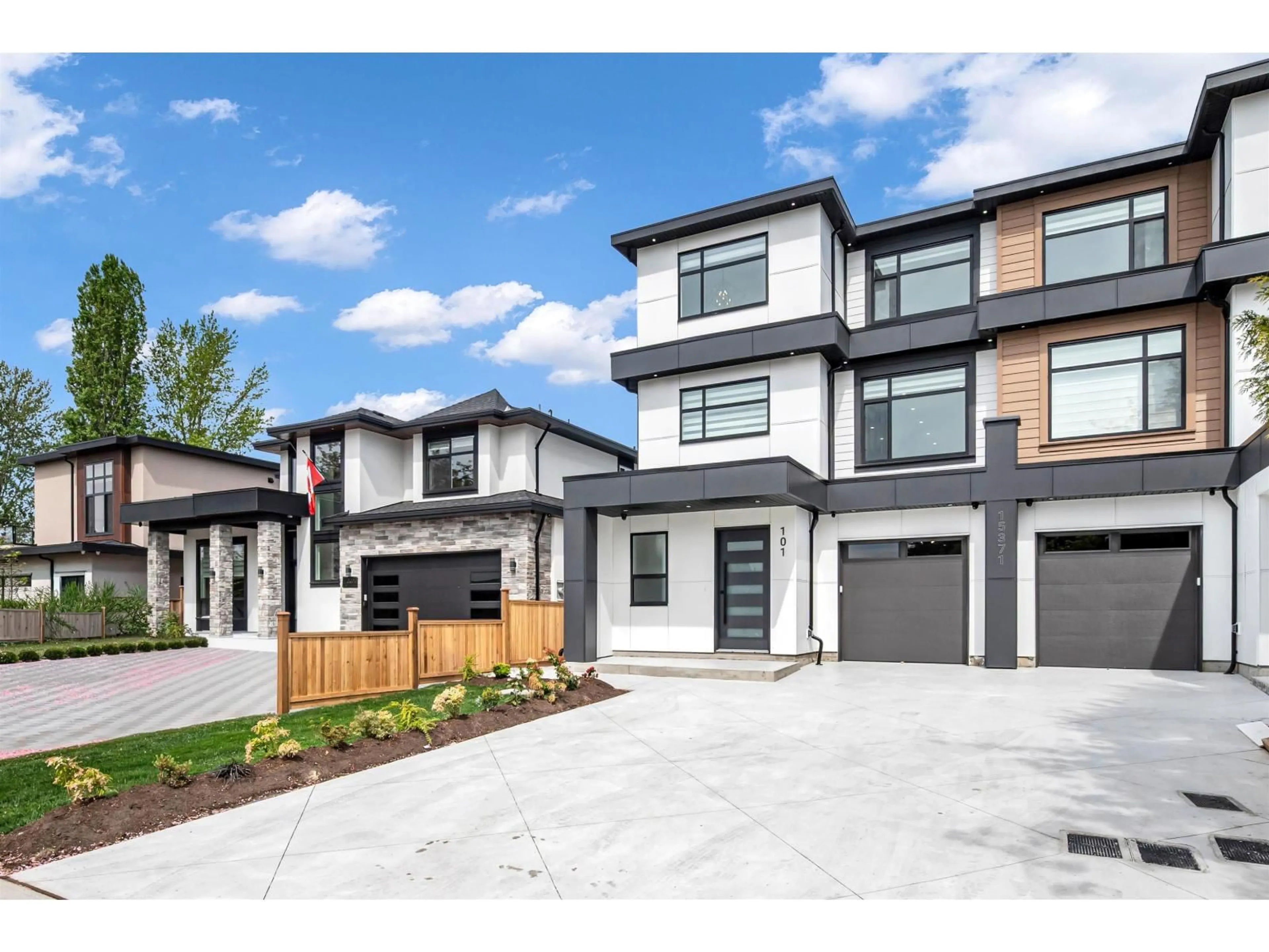 Home with brick exterior material, street for 101 - 15371 94 AVENUE, Surrey British Columbia V3R1E3