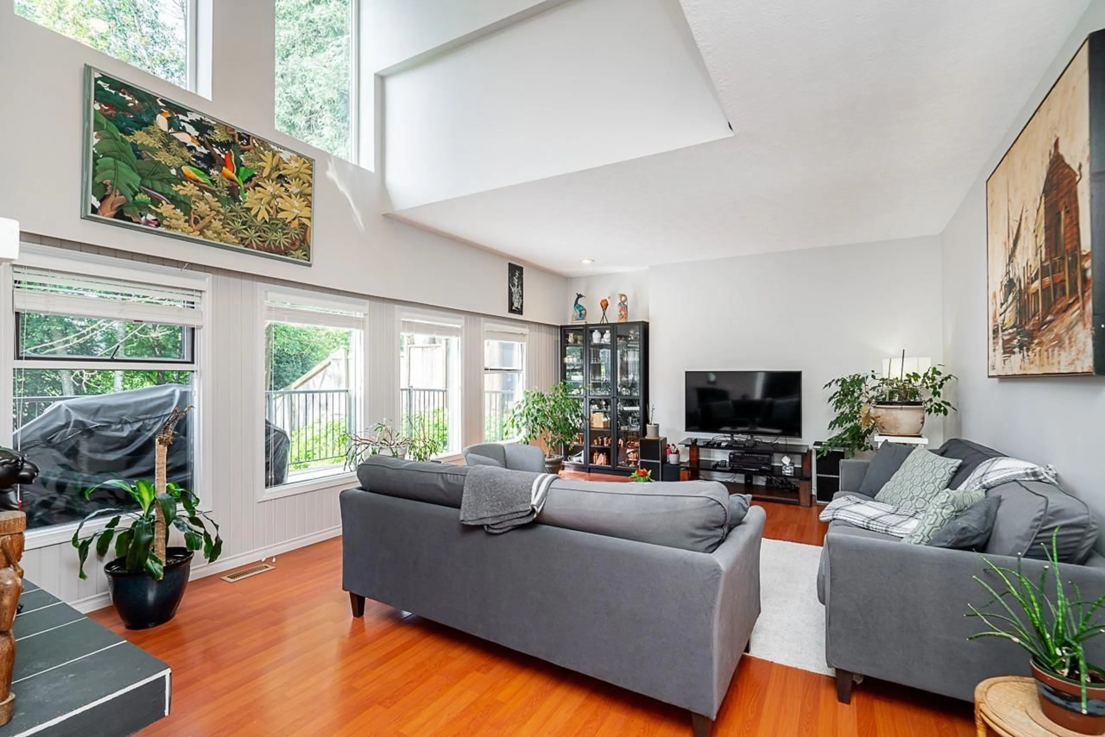 Living room with furniture, unknown for 32604 BEST AVENUE, Mission British Columbia V2V2S6