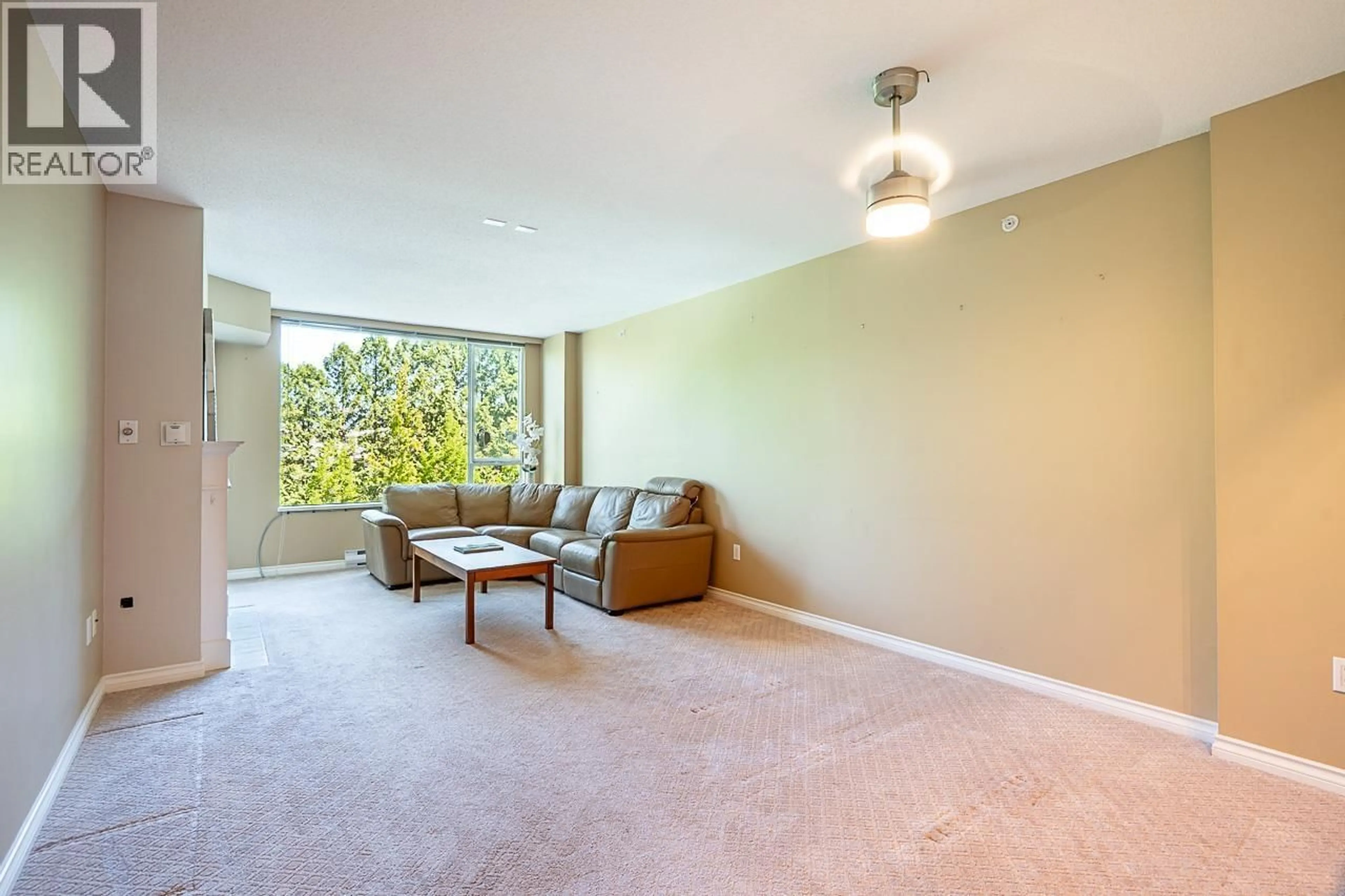 Living room with furniture, carpet floor for 311 - 12148 224 STREET, Maple Ridge British Columbia V2X6B7