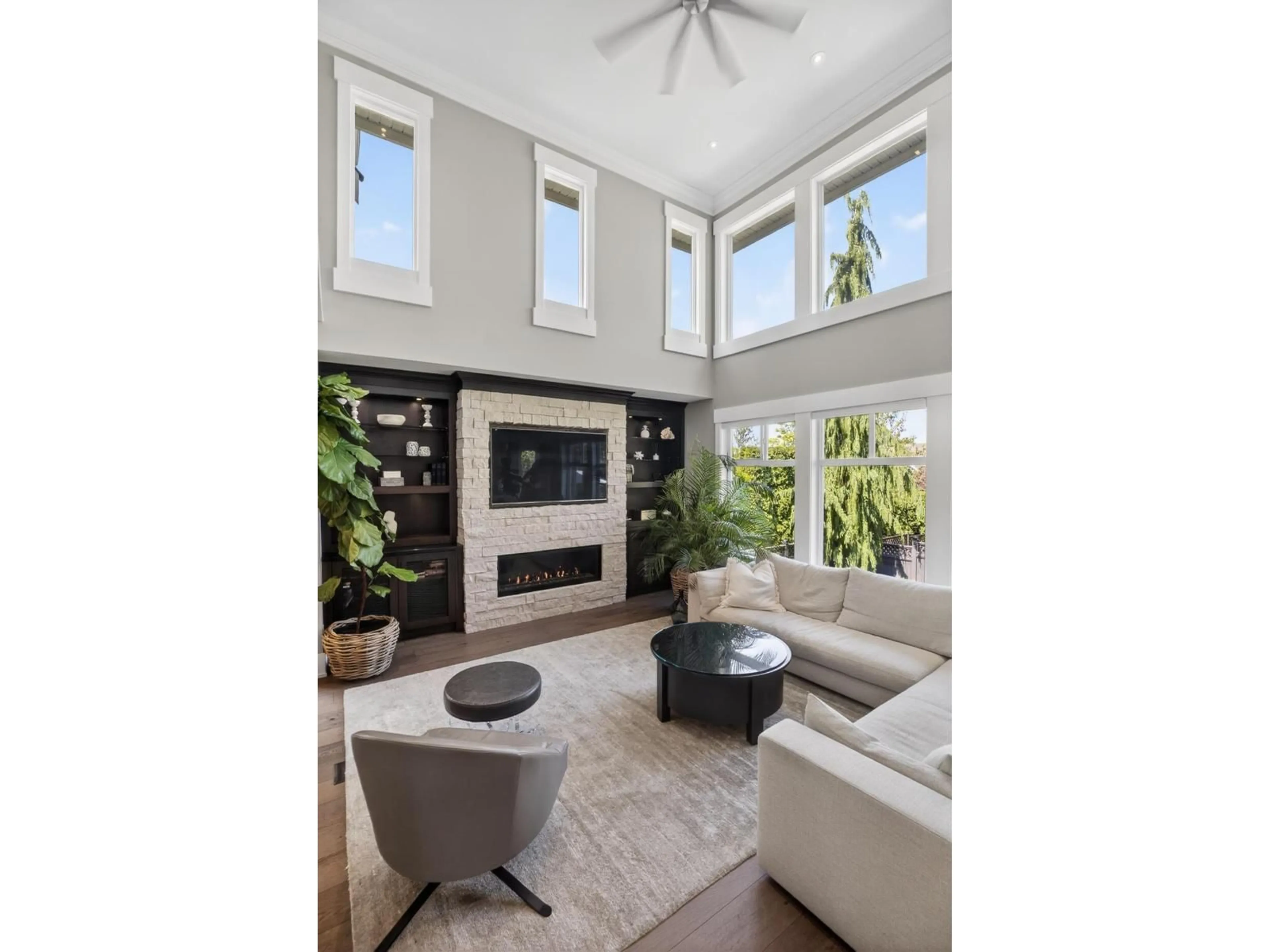 Living room with furniture, unknown for 15507 37A AVENUE, Surrey British Columbia V3S0H6