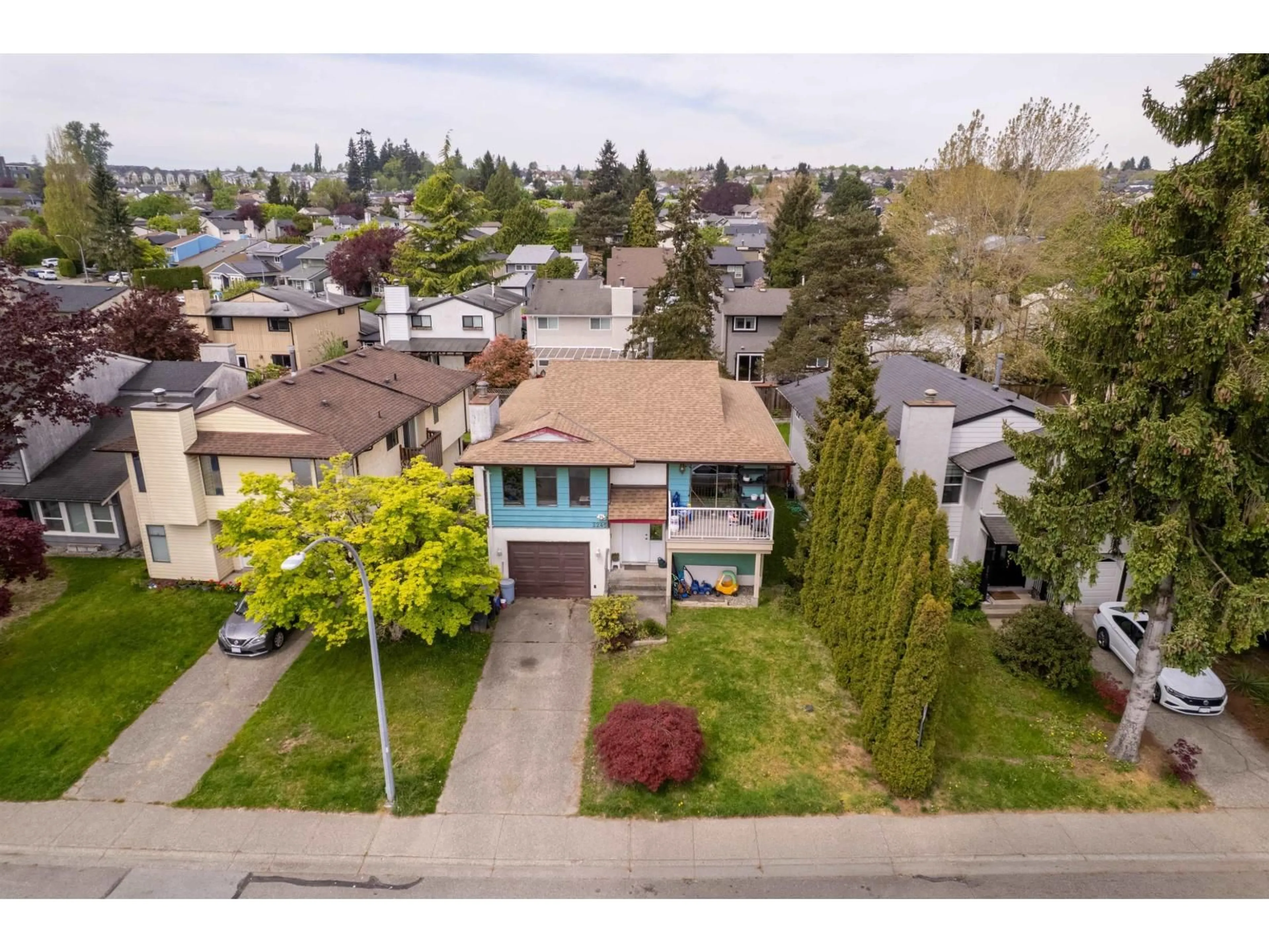 A pic from outside/outdoor area/front of a property/back of a property/a pic from drone, street for 2245 WILLOUGHBY WAY, Langley British Columbia V2Y1B8