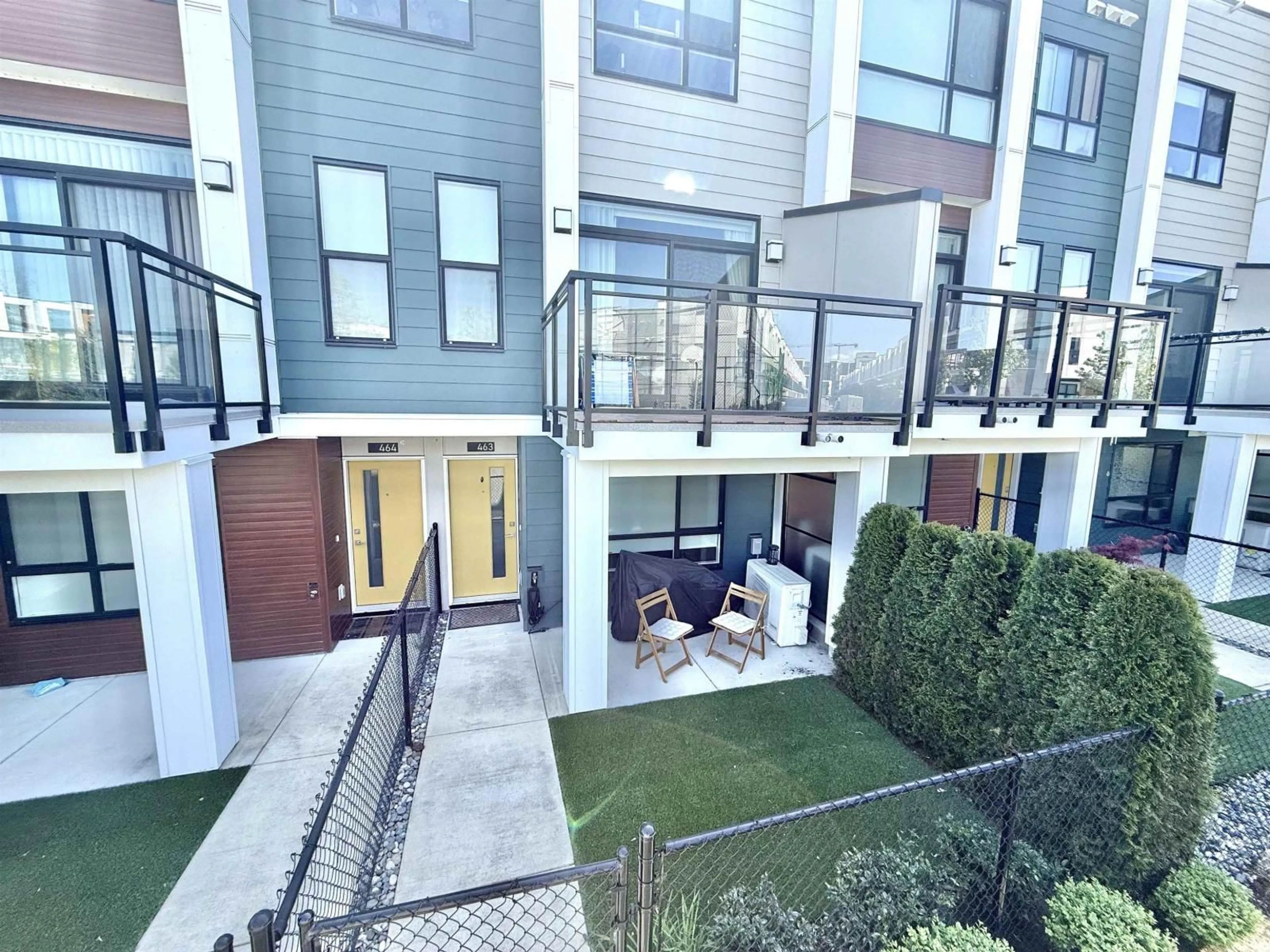 Patio, street for 463 - 46150 THOMAS ROAD, Chilliwack British Columbia V2R6B3