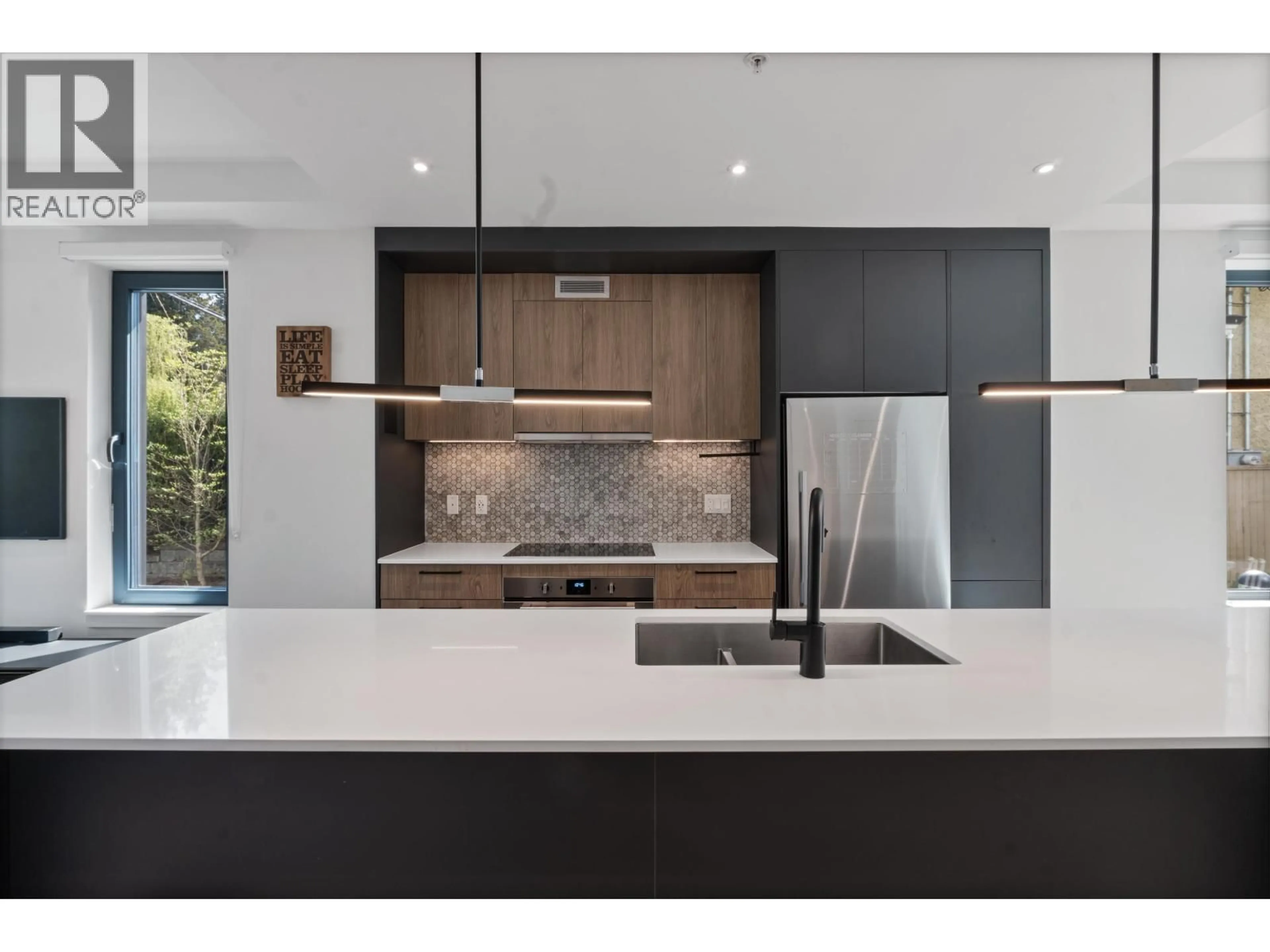 Contemporary kitchen, unknown for 209 - 606 FOSTER AVENUE, Coquitlam British Columbia V6J0L5