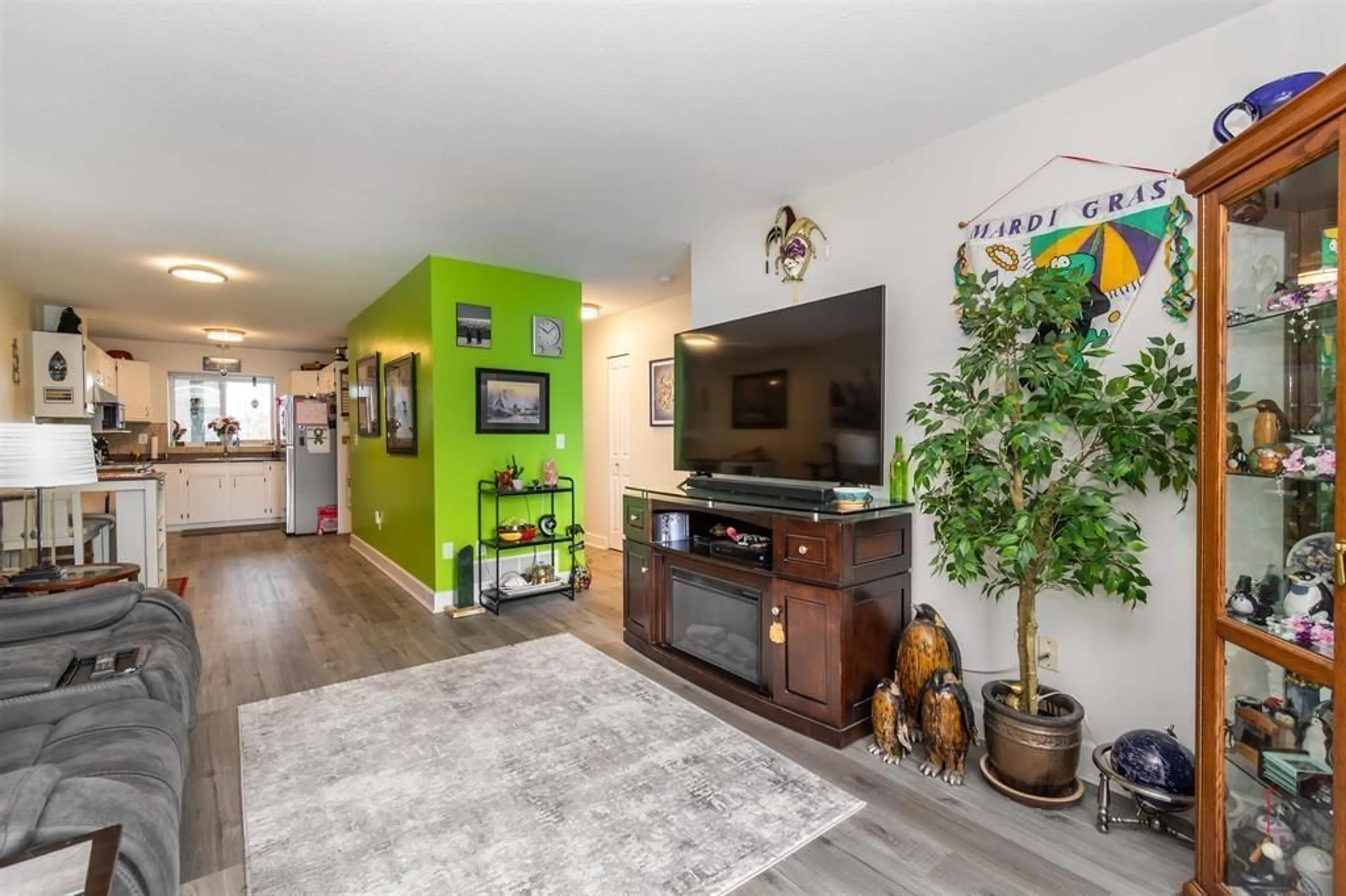 Indoor entryway for 8 - 45435 KNIGHT ROAD, Chilliwack British Columbia V2R3E8