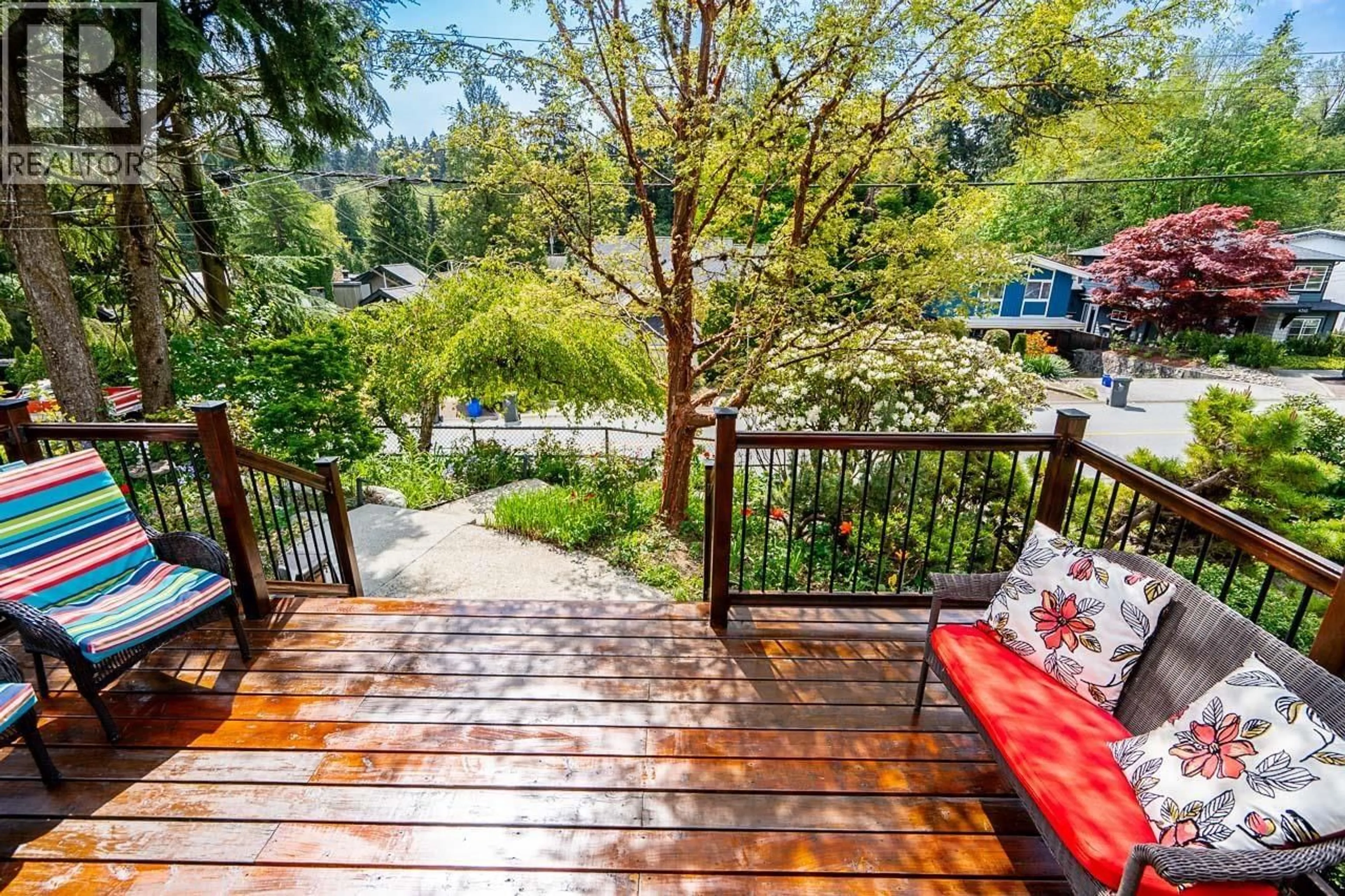 Patio, water/lake/river/ocean view for 4360 CLIFFMONT ROAD, North Vancouver British Columbia V7G1J5