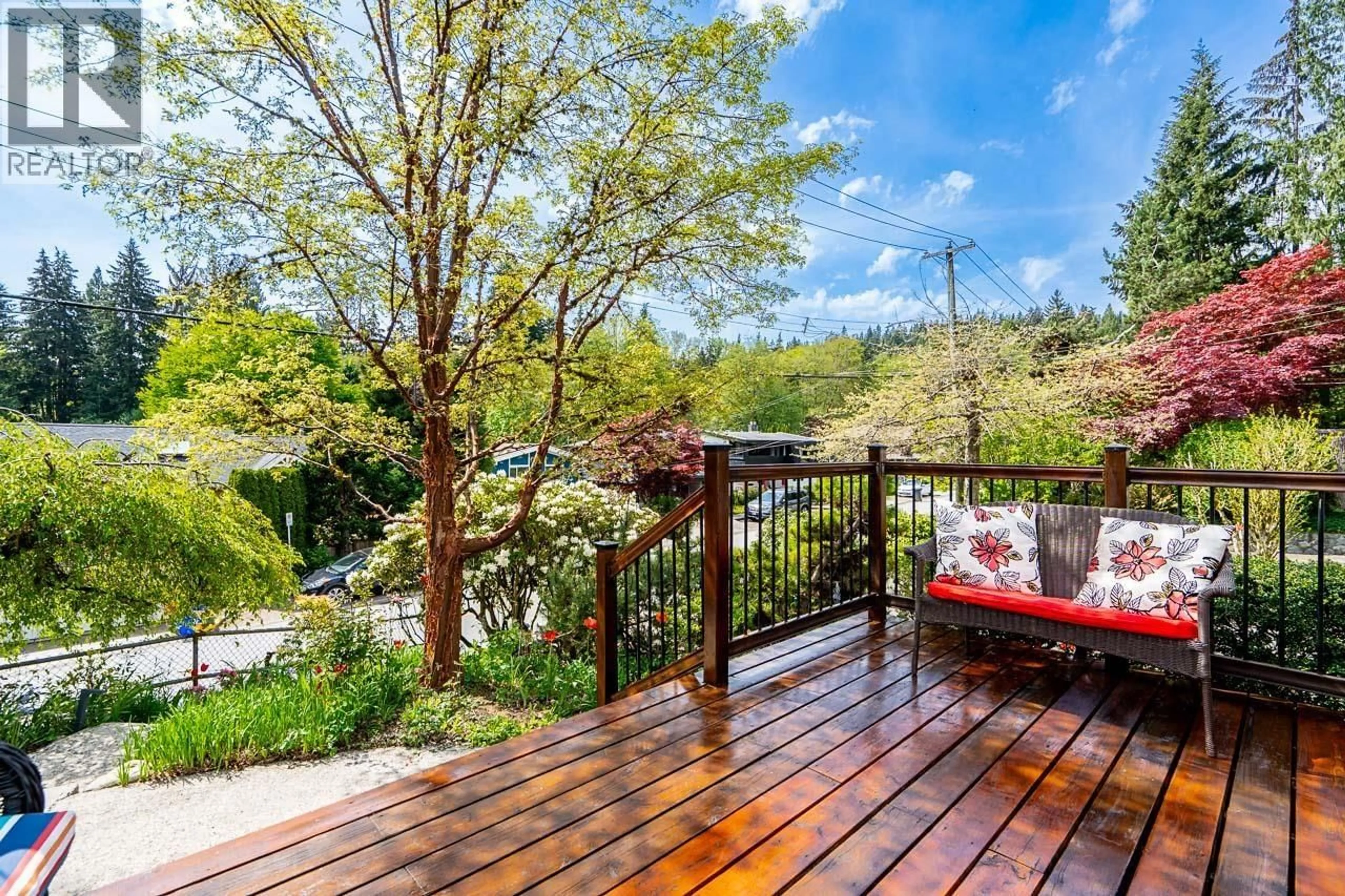 Patio, water/lake/river/ocean view for 4360 CLIFFMONT ROAD, North Vancouver British Columbia V7G1J5