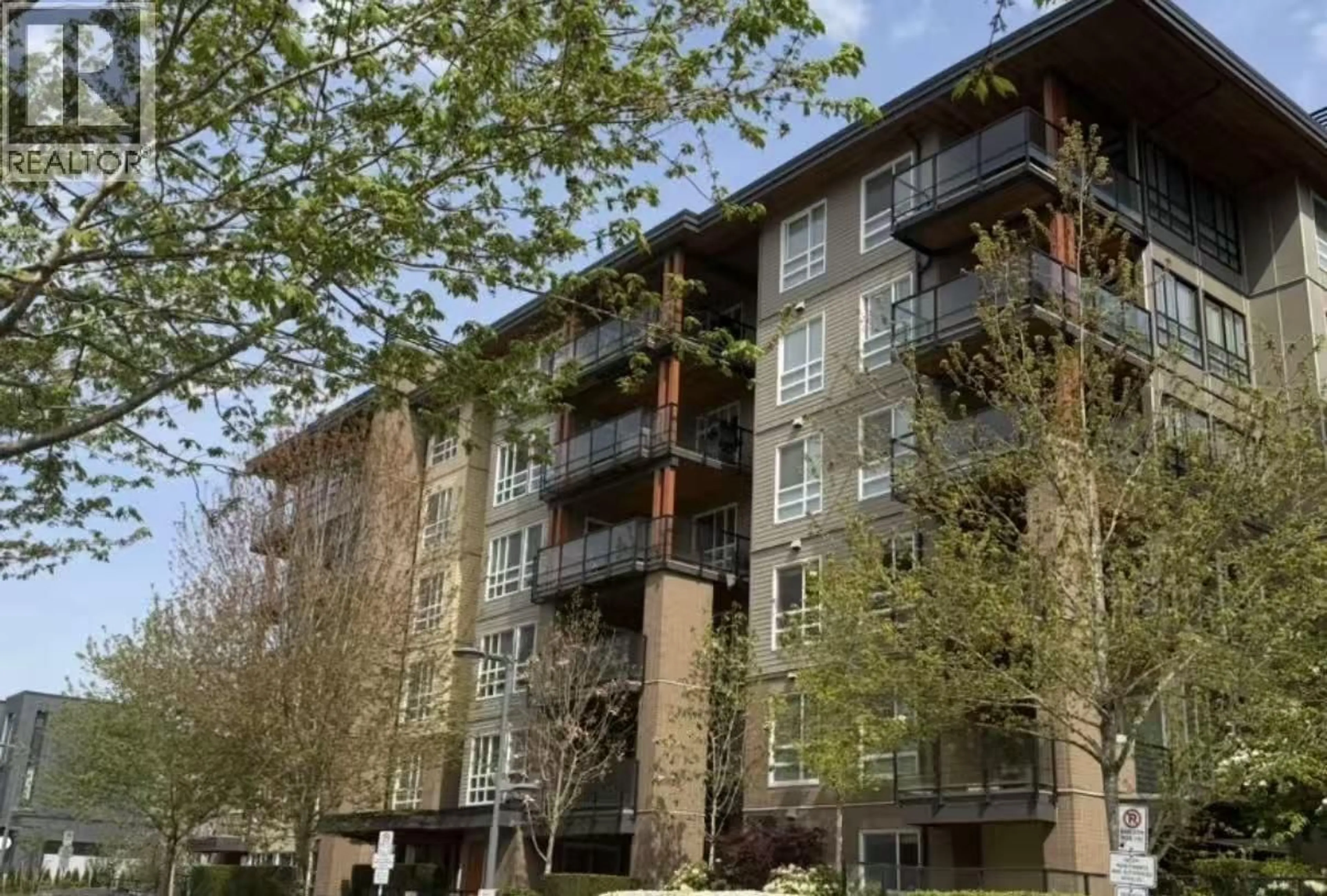 Patio, building for 310 - 3462 ROSS DRIVE, Vancouver British Columbia V6S0H6