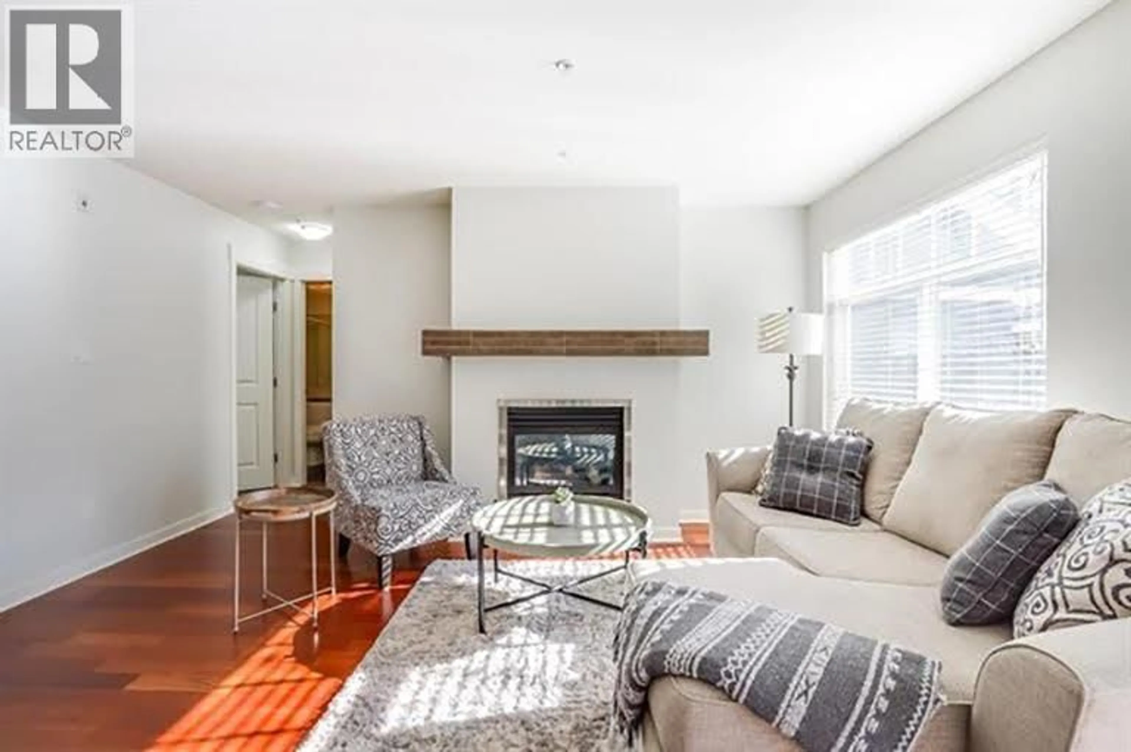 Living room with furniture, unknown for 204 - 1706 56 STREET, Delta British Columbia V4L2R3