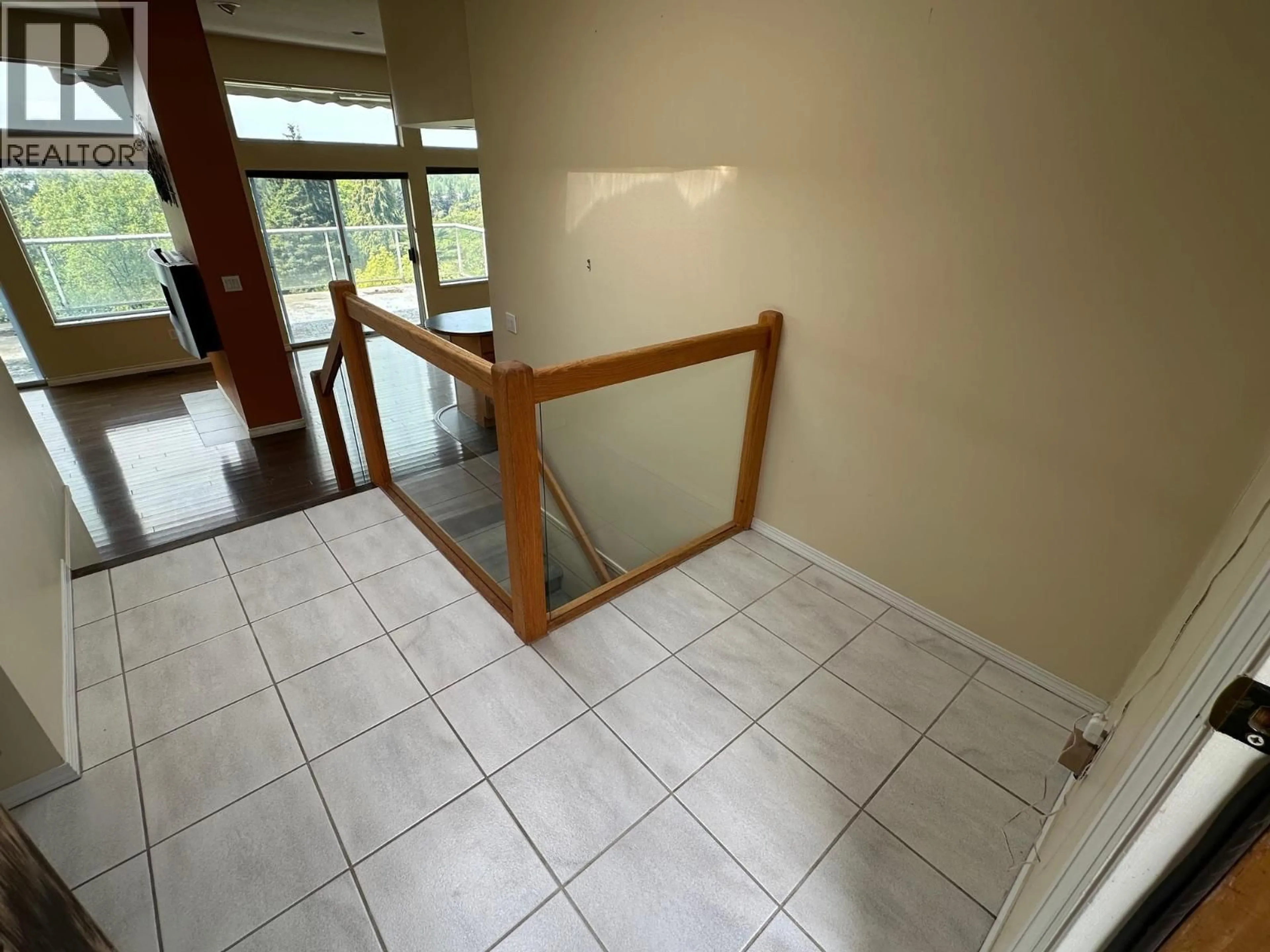 Unknown for 924 LONDON PLACE, New Westminster British Columbia V3M4Z6