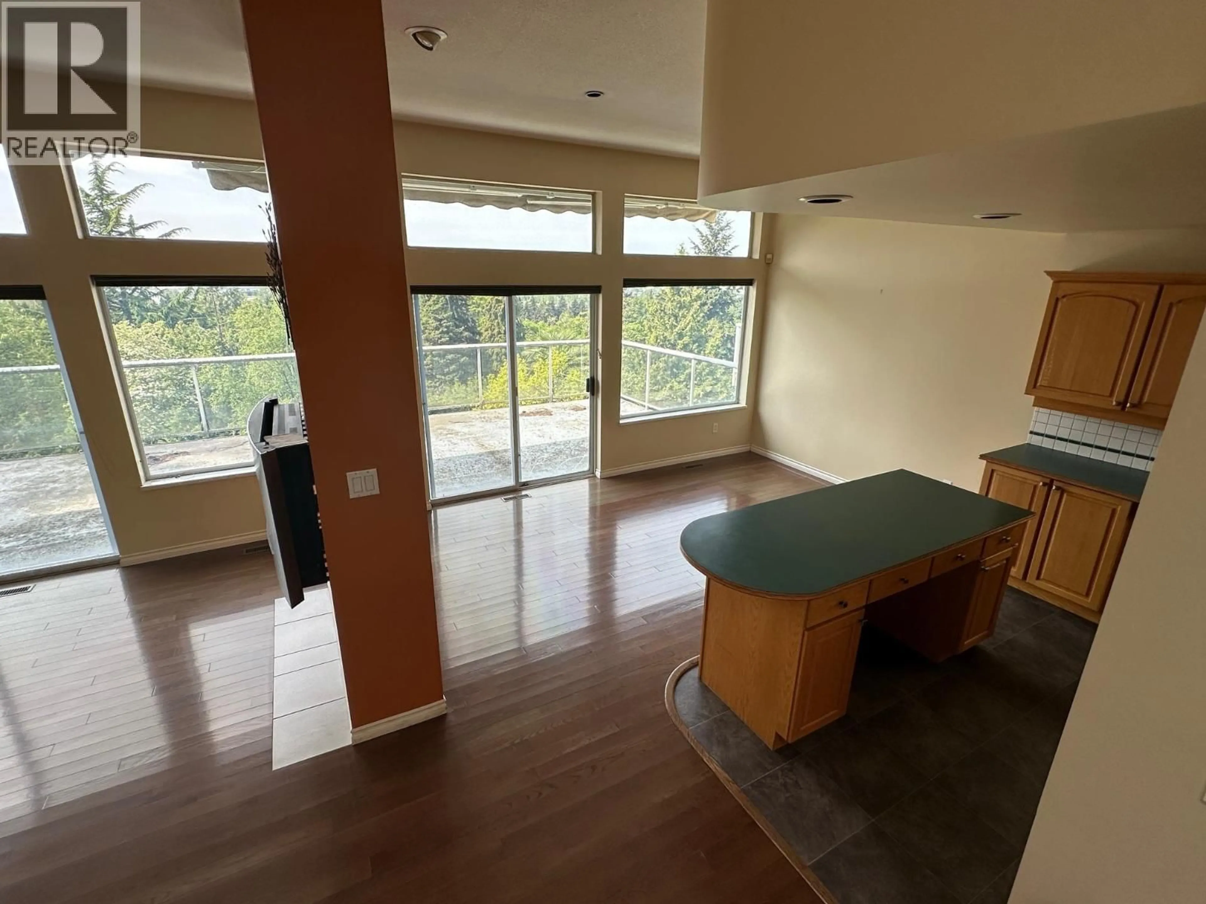 A pic of a room for 924 LONDON PLACE, New Westminster British Columbia V3M4Z6