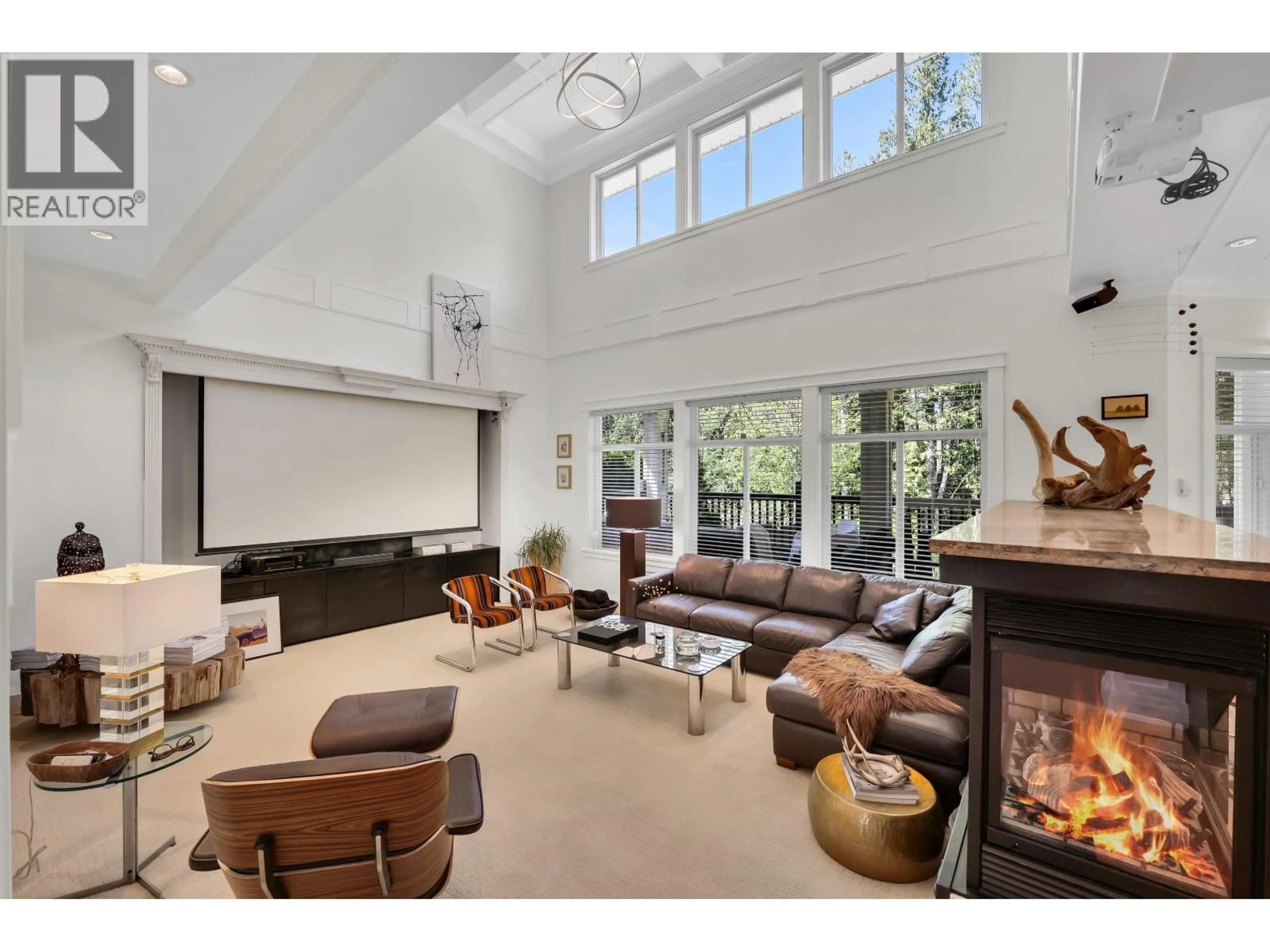 Unknown for 1012 JAY CRESCENT, Squamish British Columbia V8B0P2