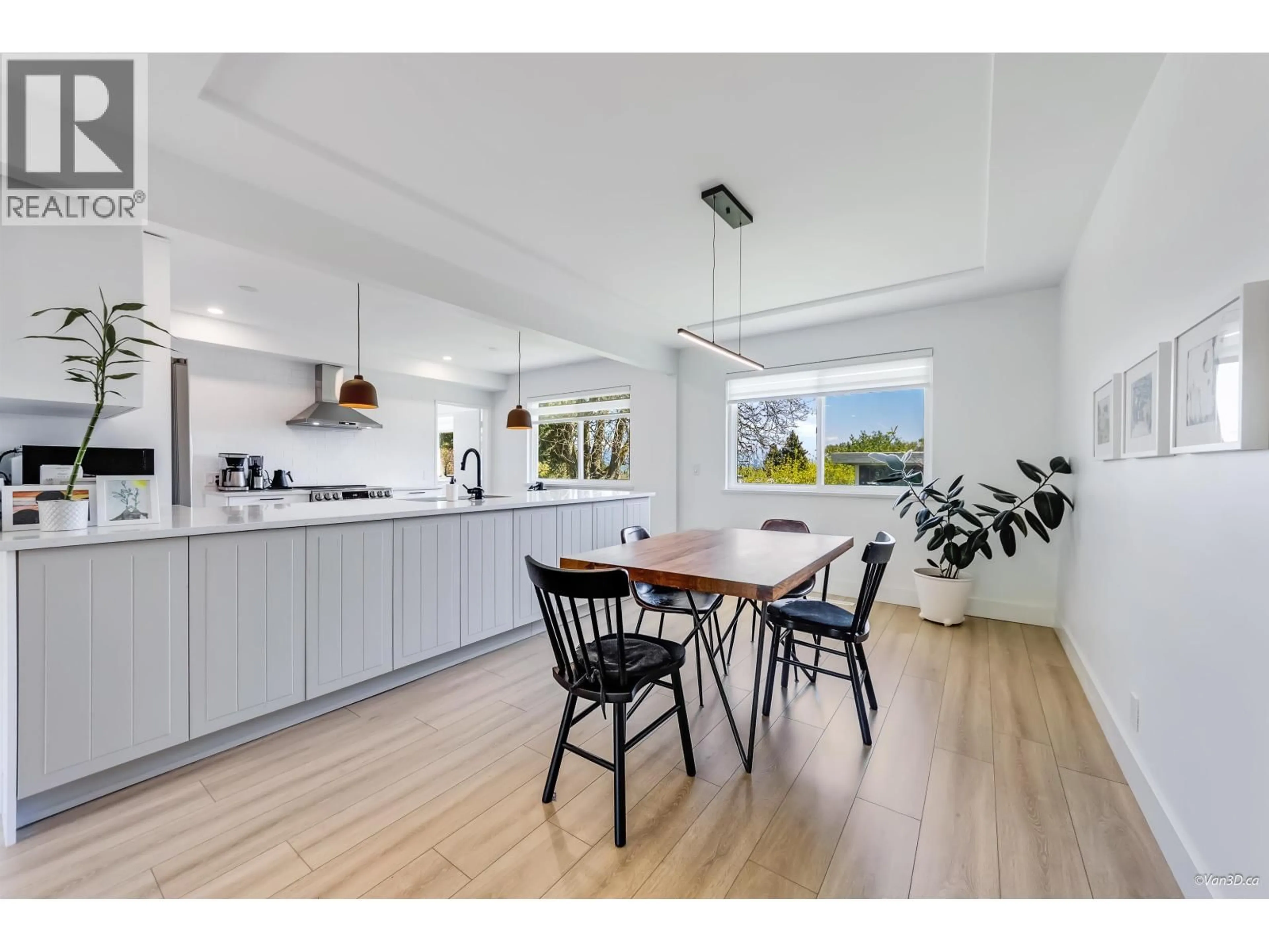 Open concept kitchen, wood/laminate floor for 6176 DENBIGH AVENUE, Burnaby British Columbia V5H3R5