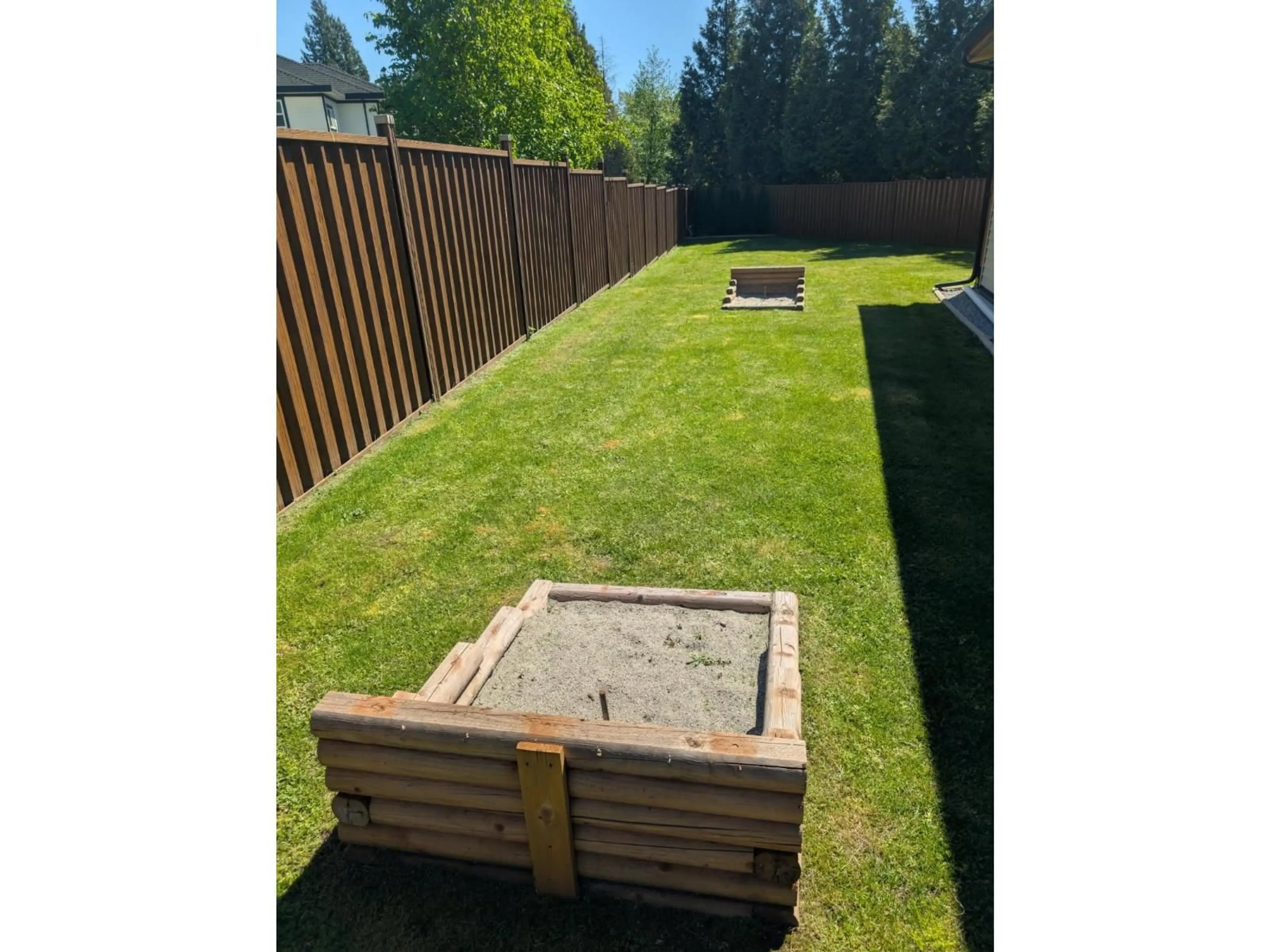 A pic from outside/outdoor area/front of a property/back of a property/a pic from drone, unknown for 10304 164A STREET, Surrey British Columbia V4N5M4