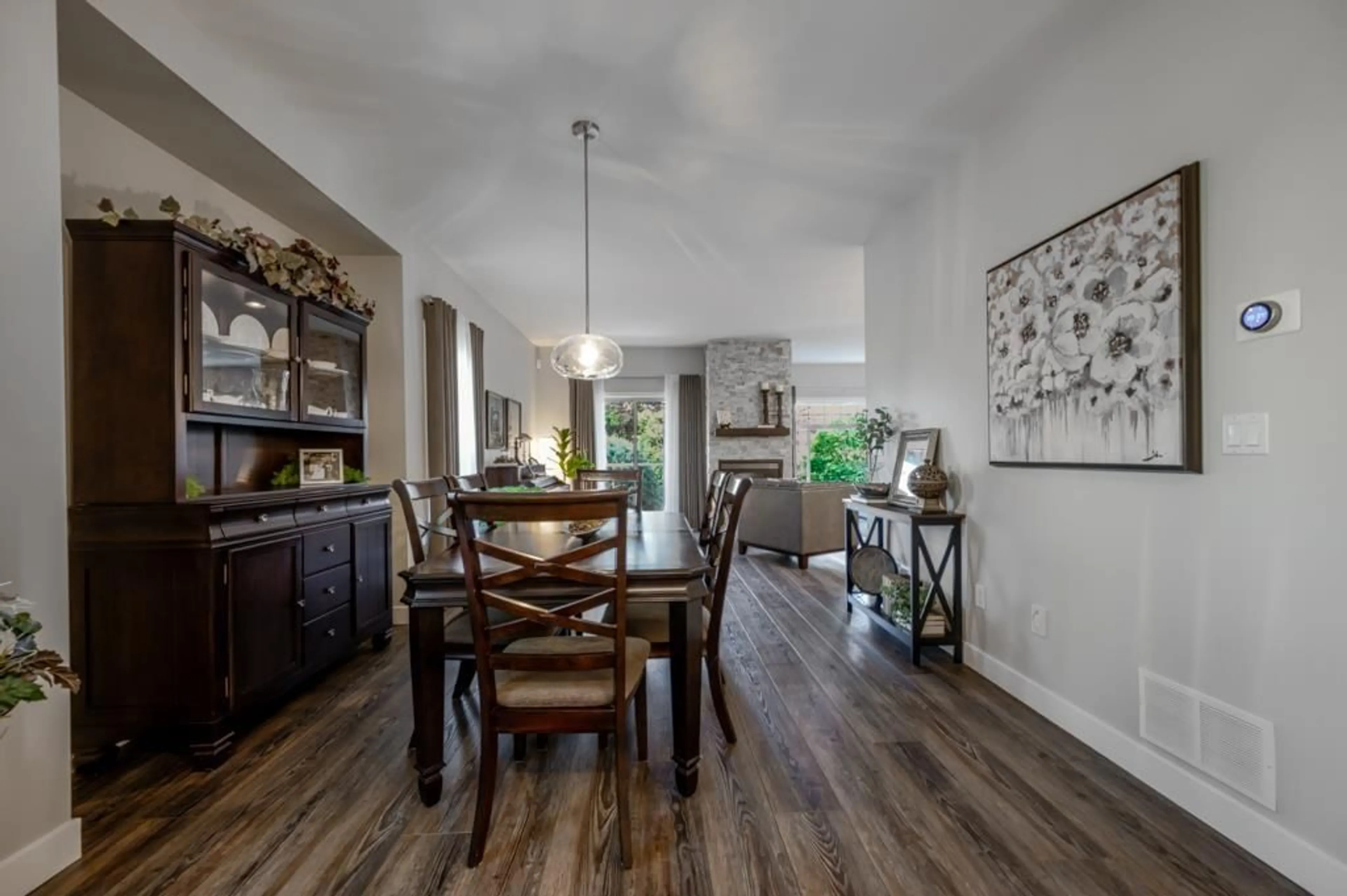 Dining room, wood/laminate floor for 3 - 34159 FRASER STREET, Abbotsford British Columbia V2S8P2