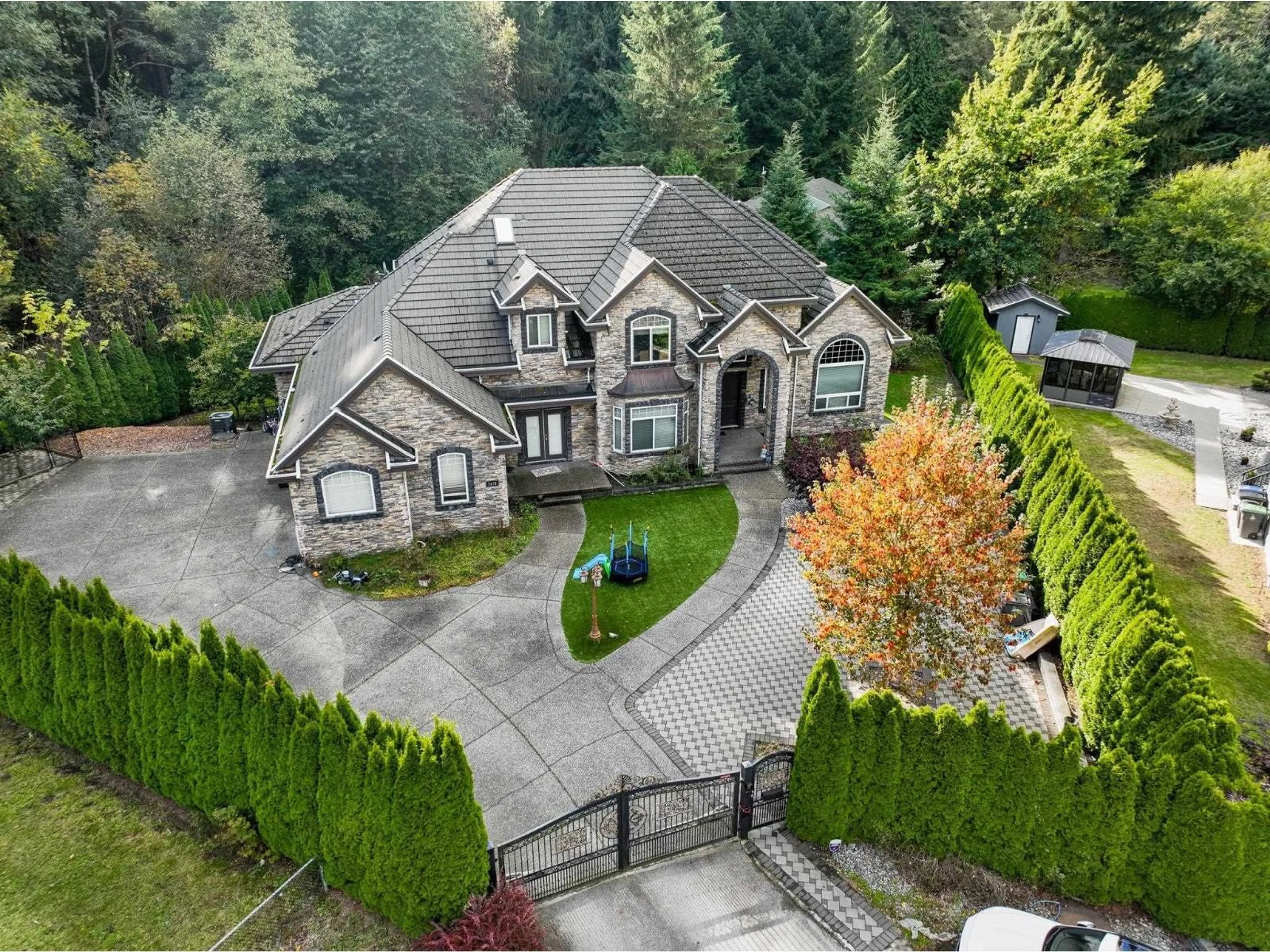 A pic from outside/outdoor area/front of a property/back of a property/a pic from drone, street for 5479 124B STREET, Surrey British Columbia V3X3T1
