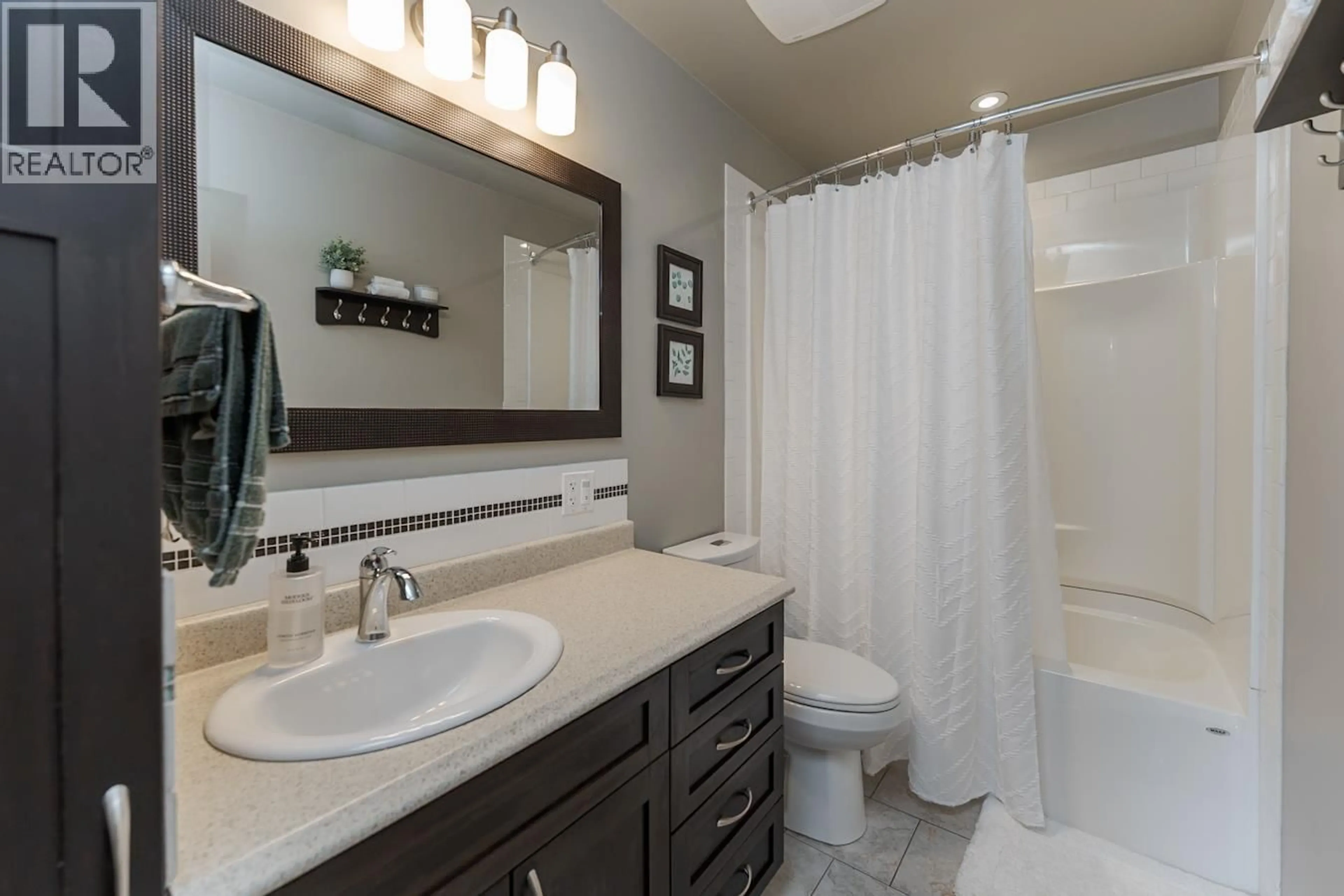 Standard bathroom, ceramic/tile floor for 751 TAY CRESCENT, Prince George British Columbia V2M3V3