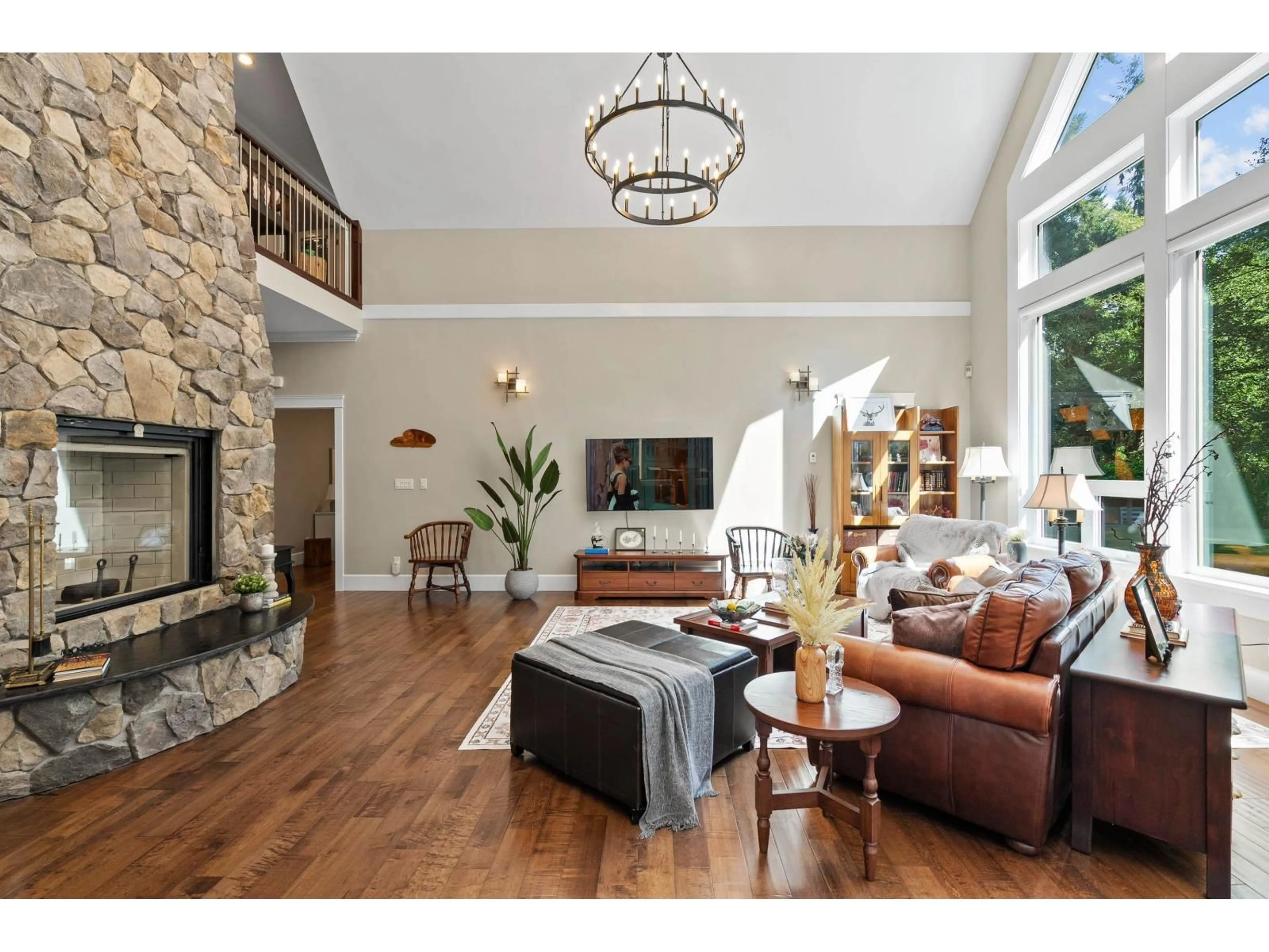 Living room with furniture, unknown for 2732 NORTHCREST DRIVE, Surrey British Columbia V4P2G9