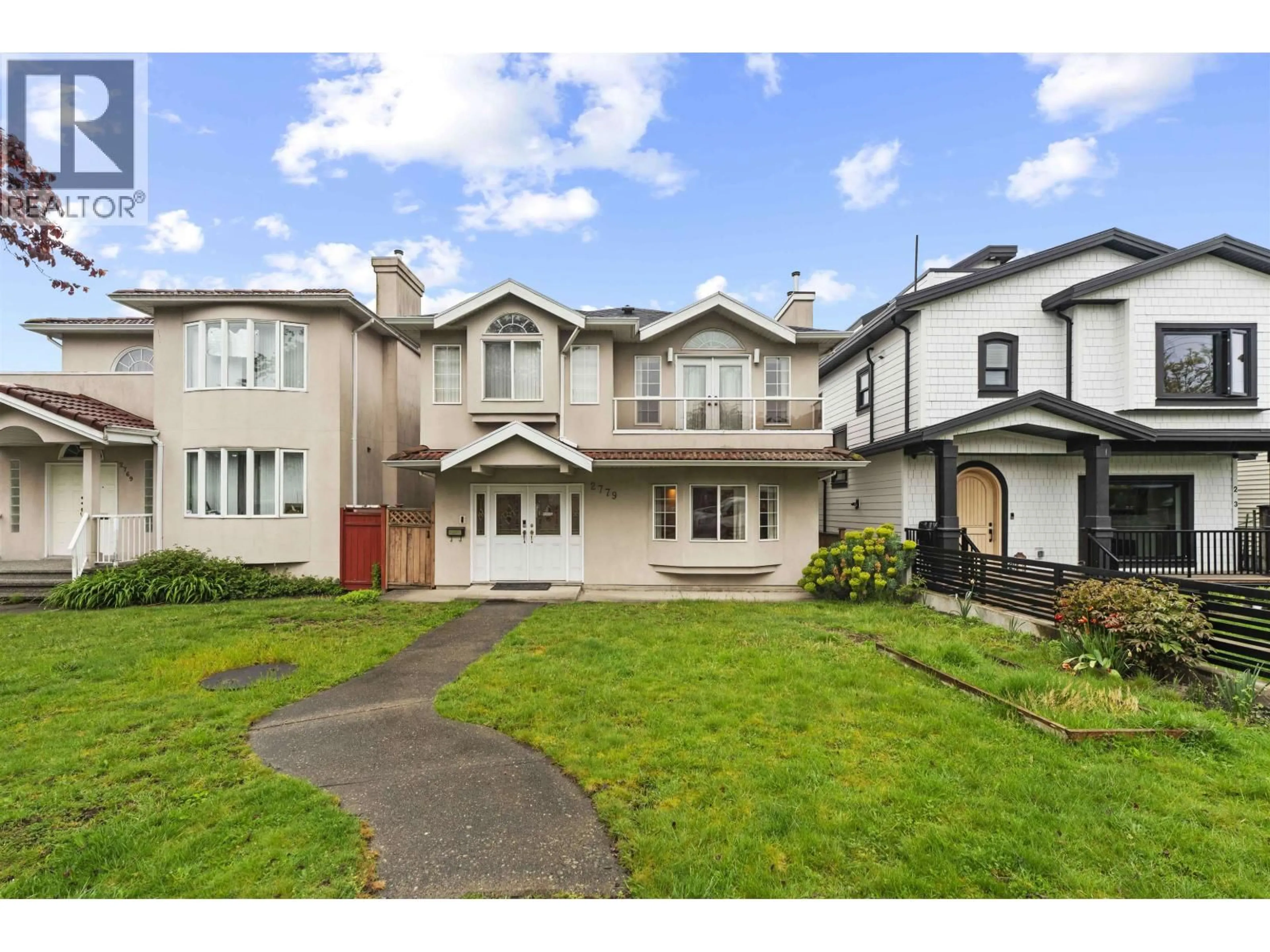 A pic from outside/outdoor area/front of a property/back of a property/a pic from drone, street for 2779 GRAVELEY STREET, Vancouver British Columbia V5K3J7