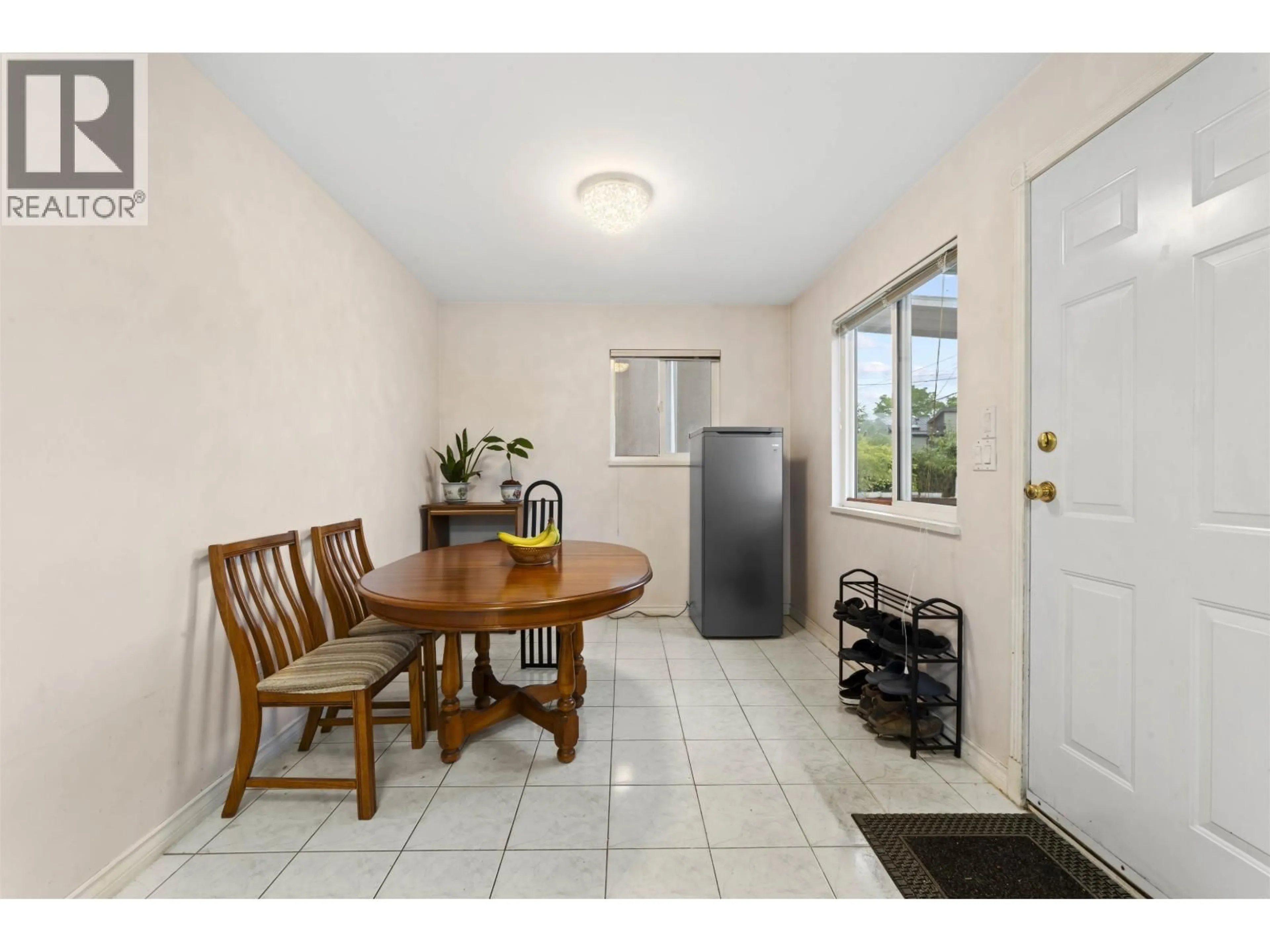 Unknown for 2779 GRAVELEY STREET, Vancouver British Columbia V5K3J7
