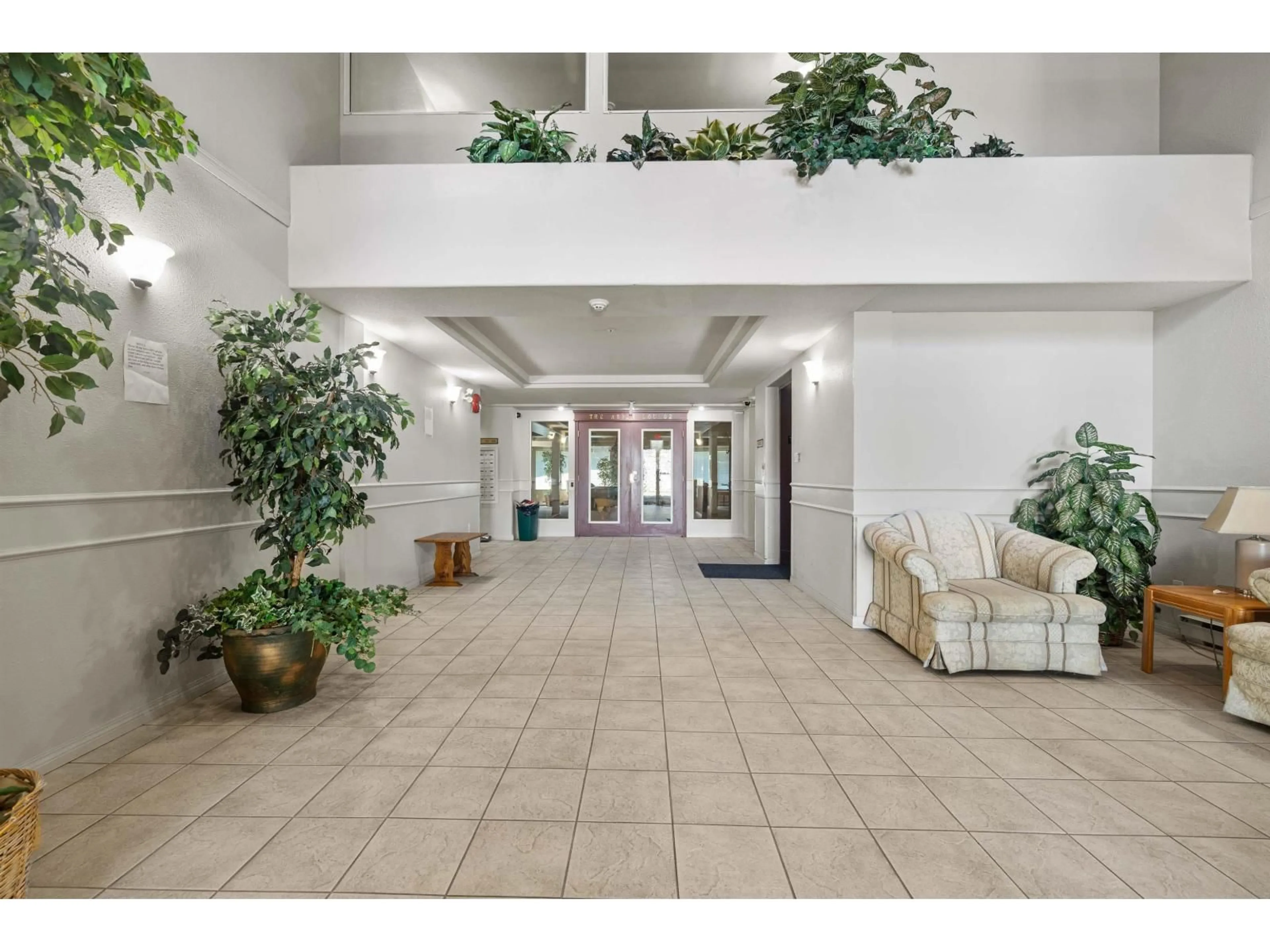 Indoor foyer for 407 - 33478 ROBERTS AVENUE, Abbotsford British Columbia V2S8E1