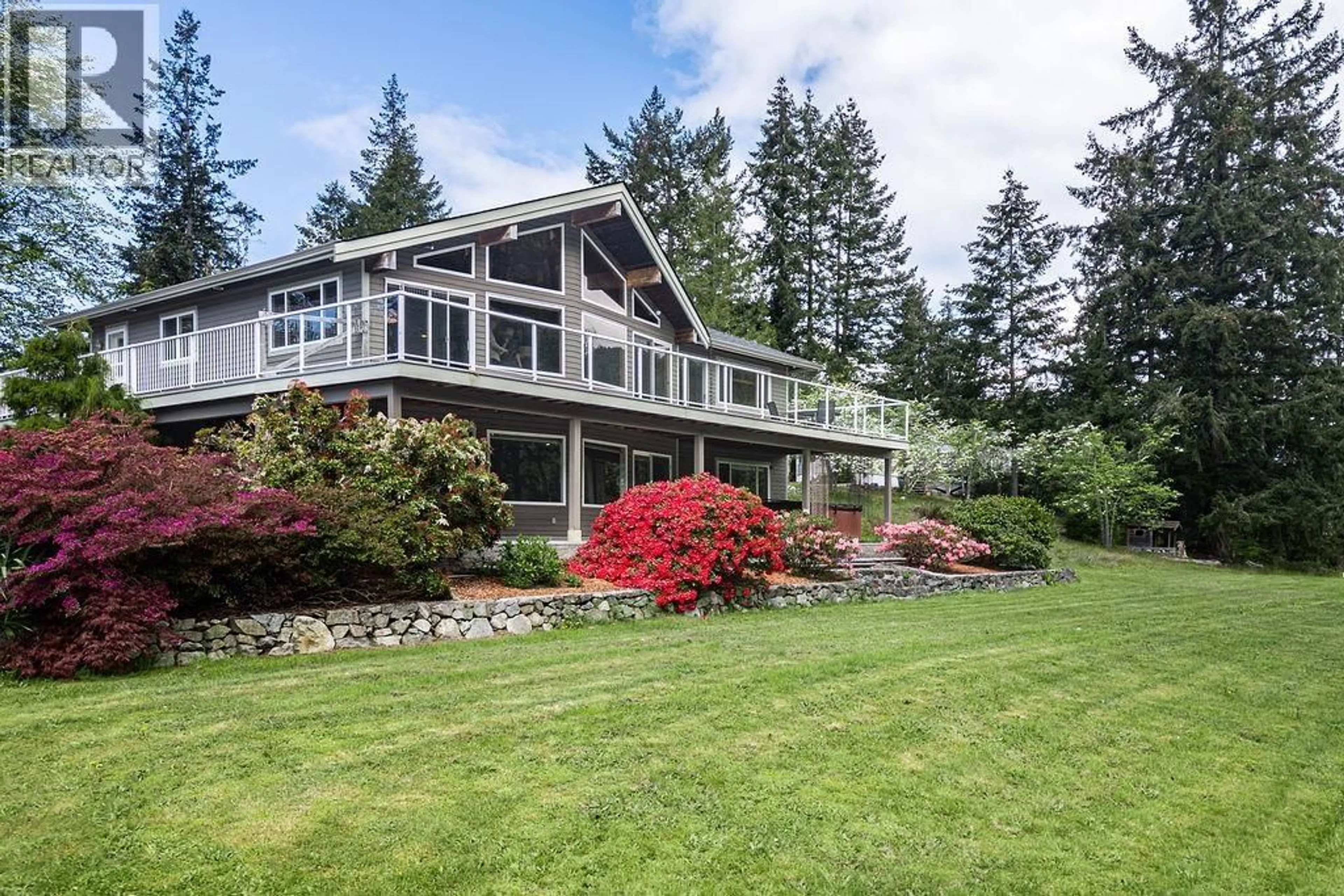 Home with vinyl exterior material, water/lake/river/ocean view for 12800 MAINSAIL ROAD, Madeira Park British Columbia V0N2H1