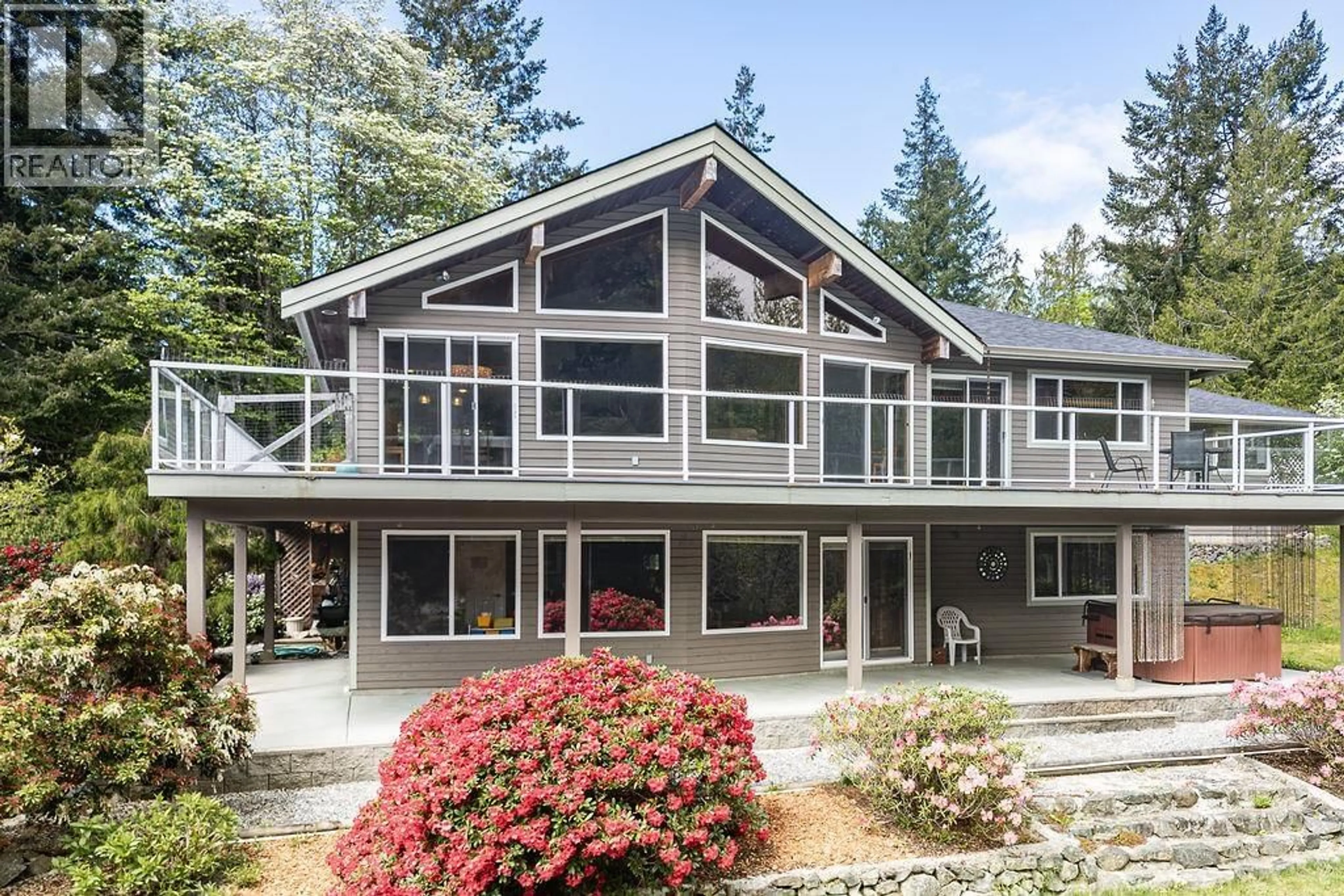 Home with vinyl exterior material, water/lake/river/ocean view for 12800 MAINSAIL ROAD, Madeira Park British Columbia V0N2H1