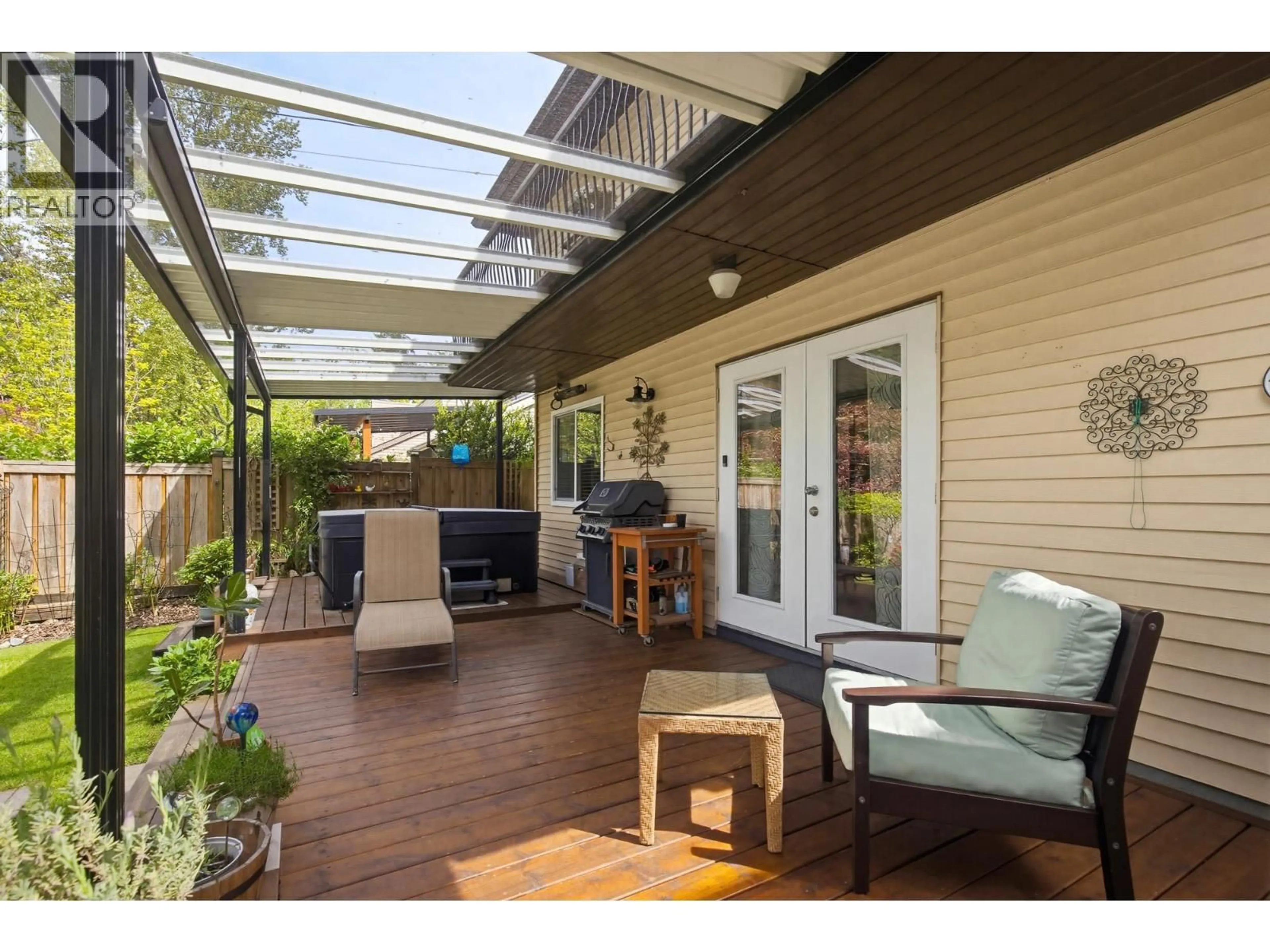 Patio, street for 3358 JERVIS STREET, Port Coquitlam British Columbia V3B4P3