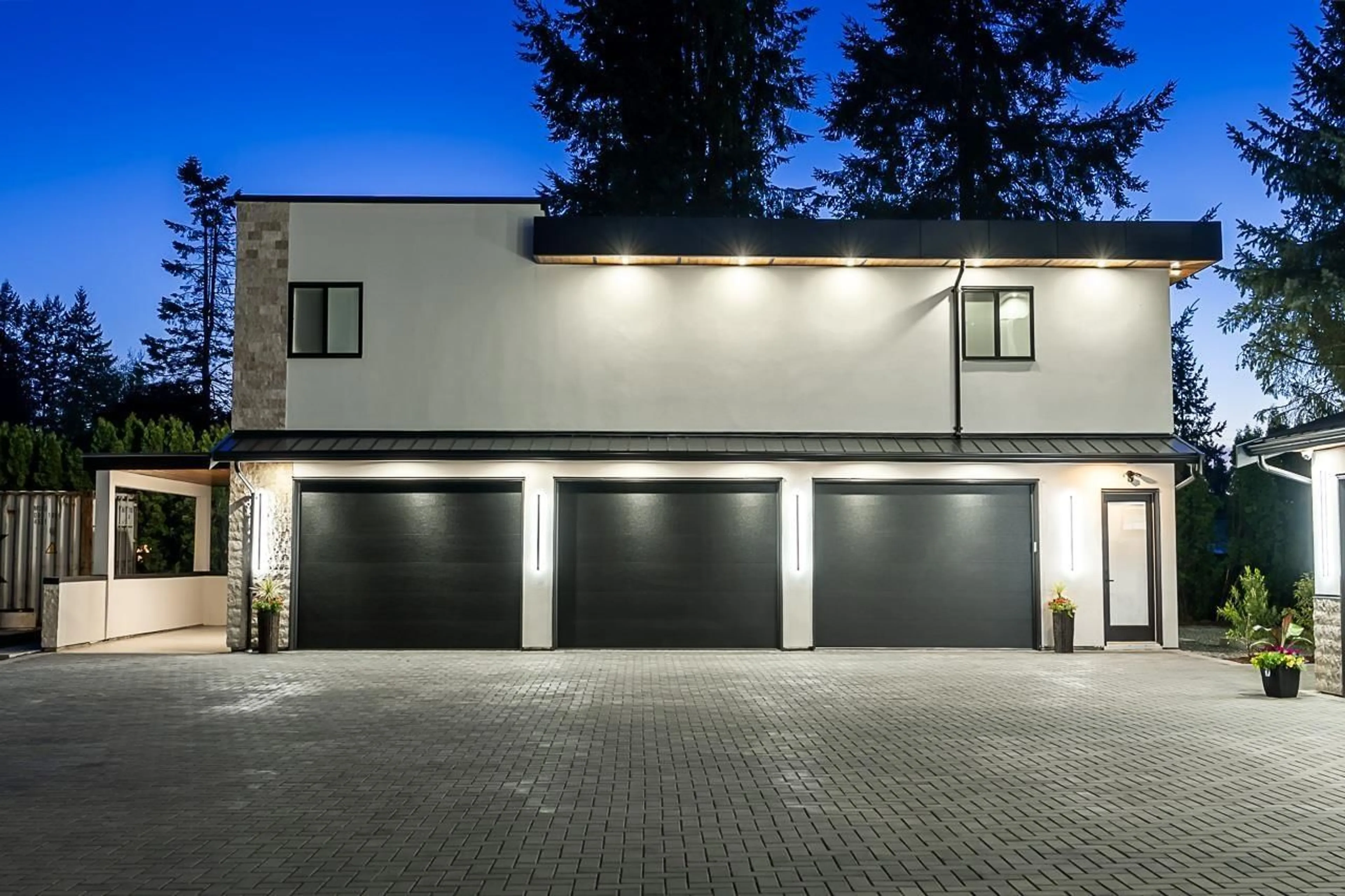 Indoor garage for 25031 57 AVENUE, Langley British Columbia V4W1T6