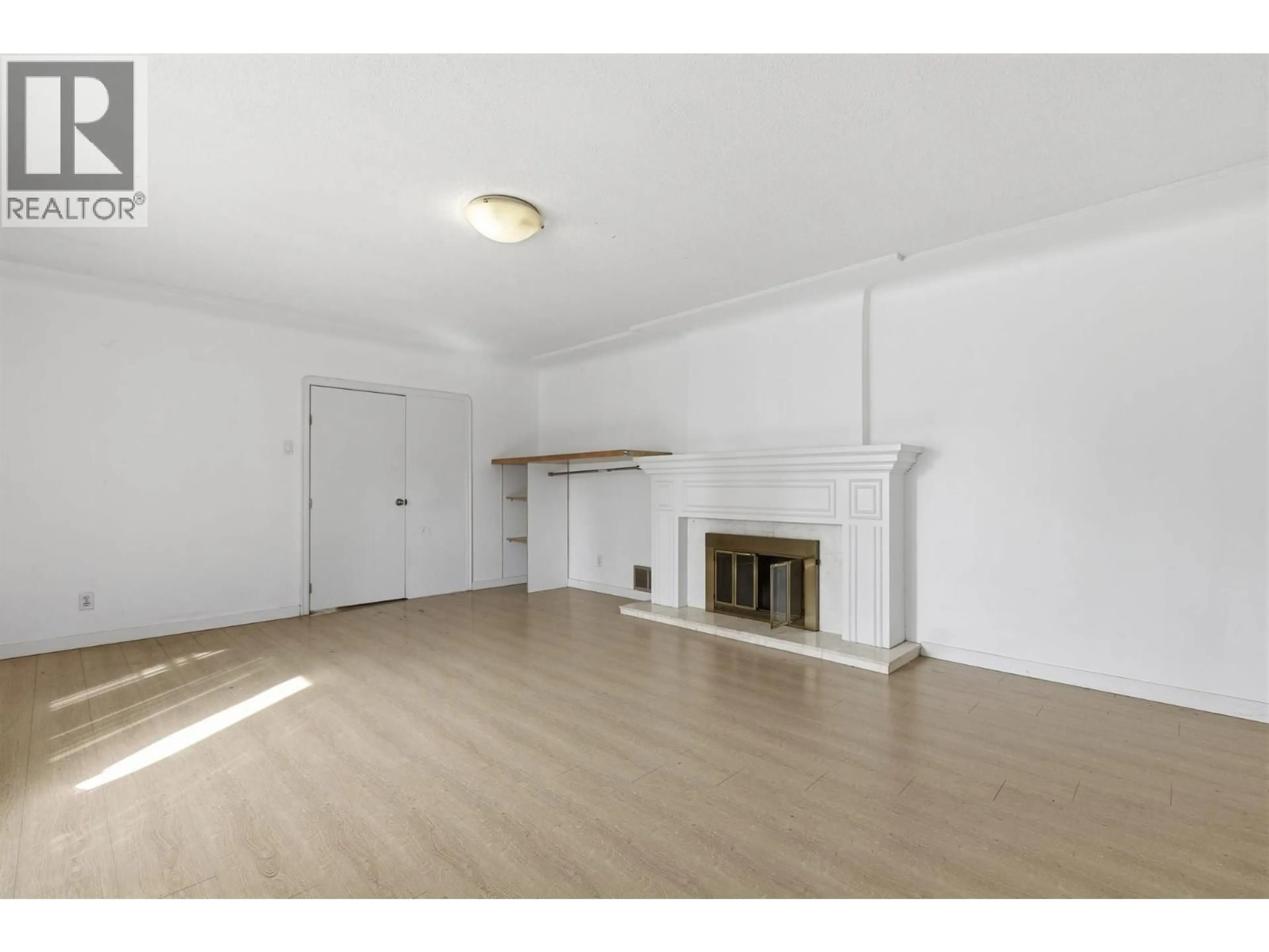 A pic of a room for 1479 57TH AVENUE, Vancouver British Columbia V6P1T1