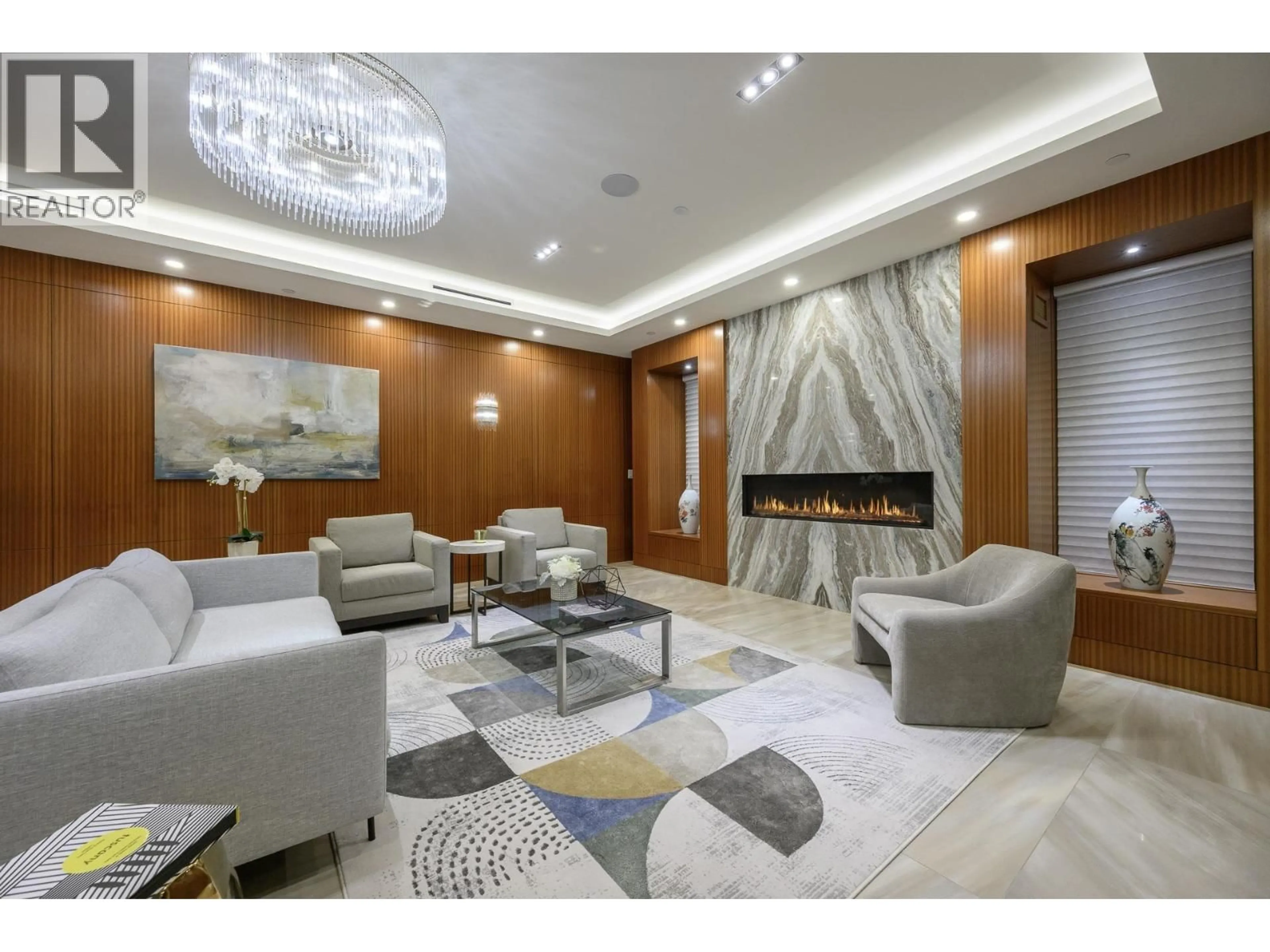 Lobby for 618 HAWSTEAD PLACE, West Vancouver British Columbia V7S1T9